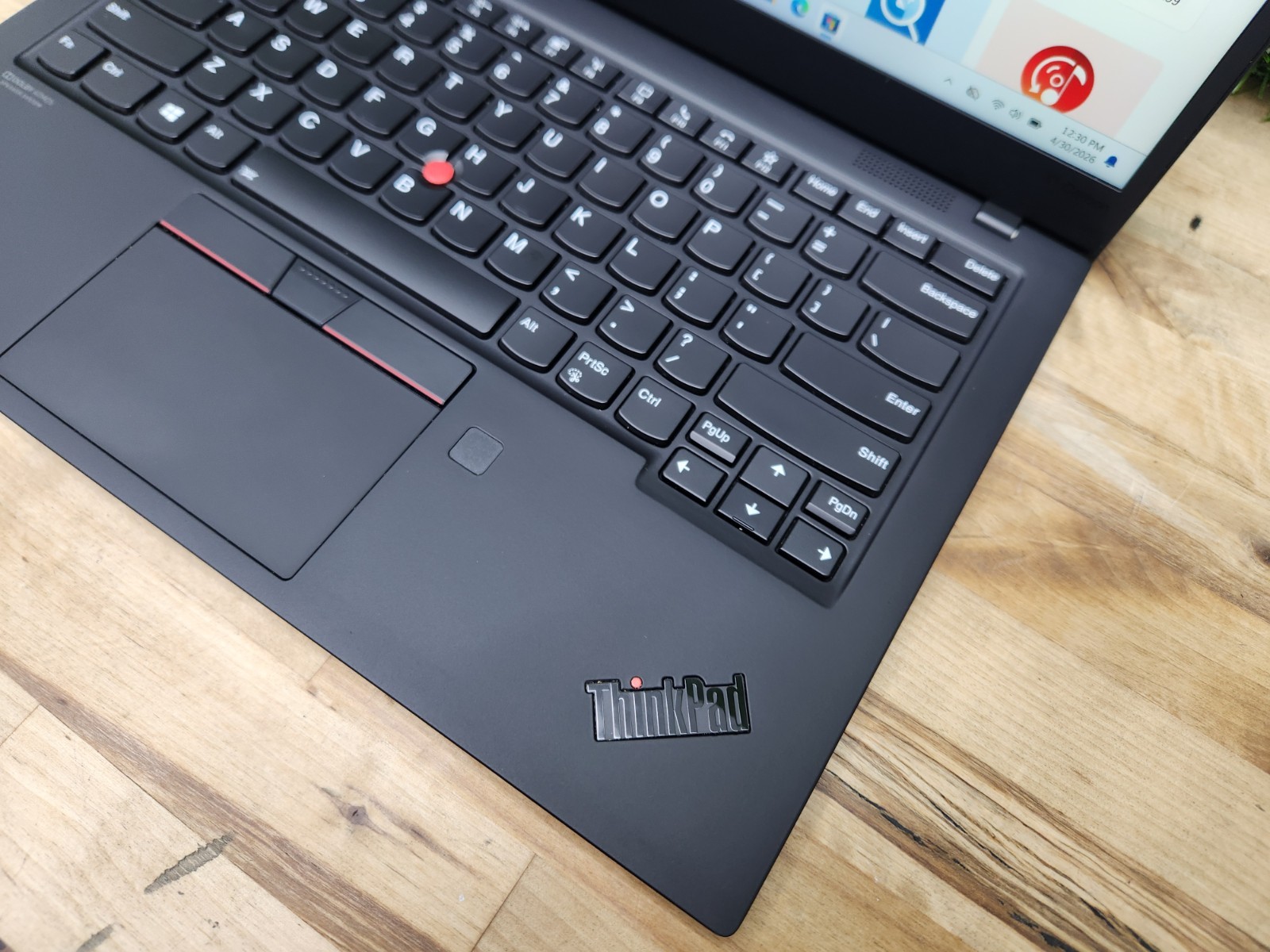 Lenovo ThinkPad X1 Carbon Gen 8 14″ QHD i7-10610U 16GB 256GB SSD Windows 11 Pro~