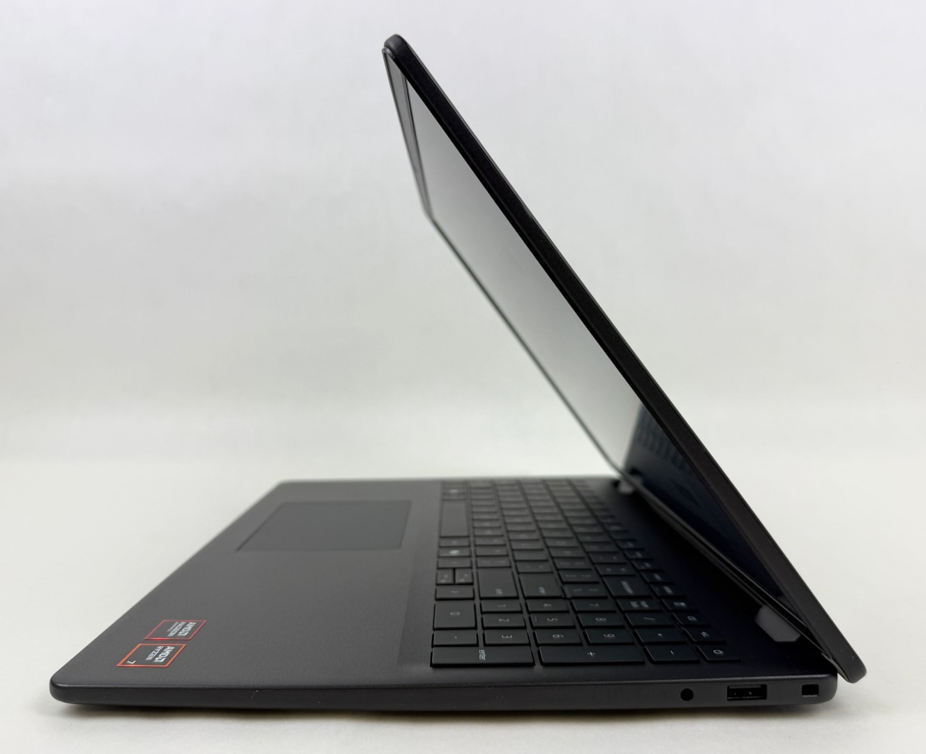 Dell 16 DC16255 16″ 1920×1200 FHD+ Touch Ryzen 7 250 16GB 1TB SSD W11H Laptop