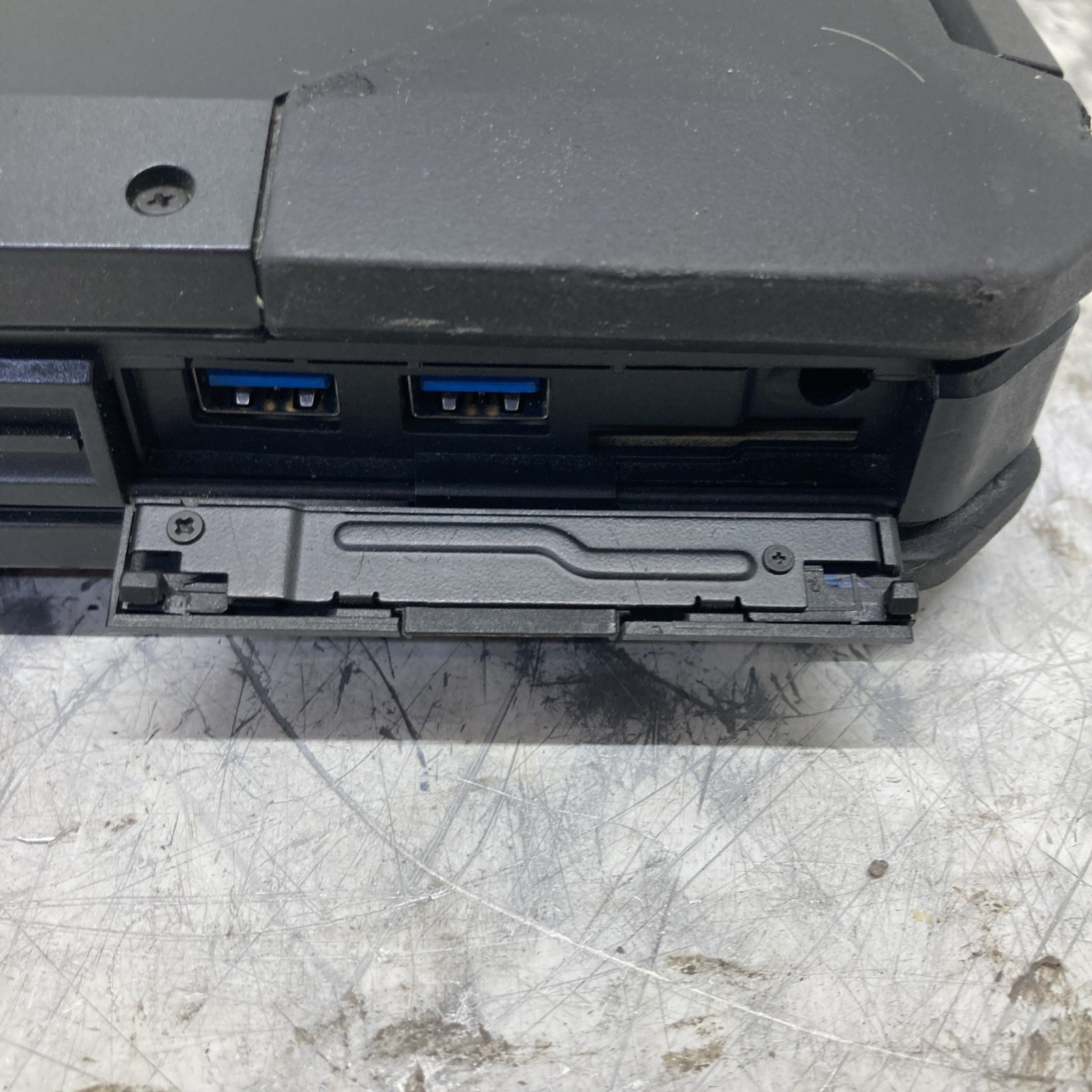 Dell Latitude 5414 Rugged Core i5-6300U 2.4GHz 8GB RAM NO SSD boot to BIOS
