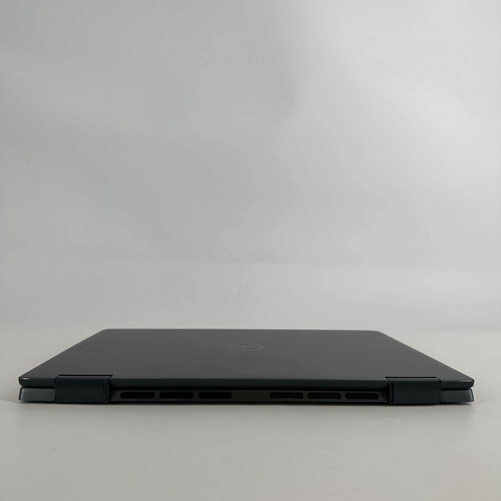 Dell Inspiron 7620 (2-in-1) 16 UHD+ TOUCH 2.1 GHz i7-1260P 16GB 512GB MX550 2048