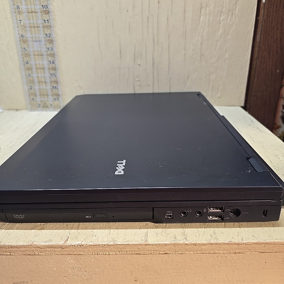 Dell Latitude E5500 Laptop Windows 10 32 Bit 15.4in No Charger Parts Repair
