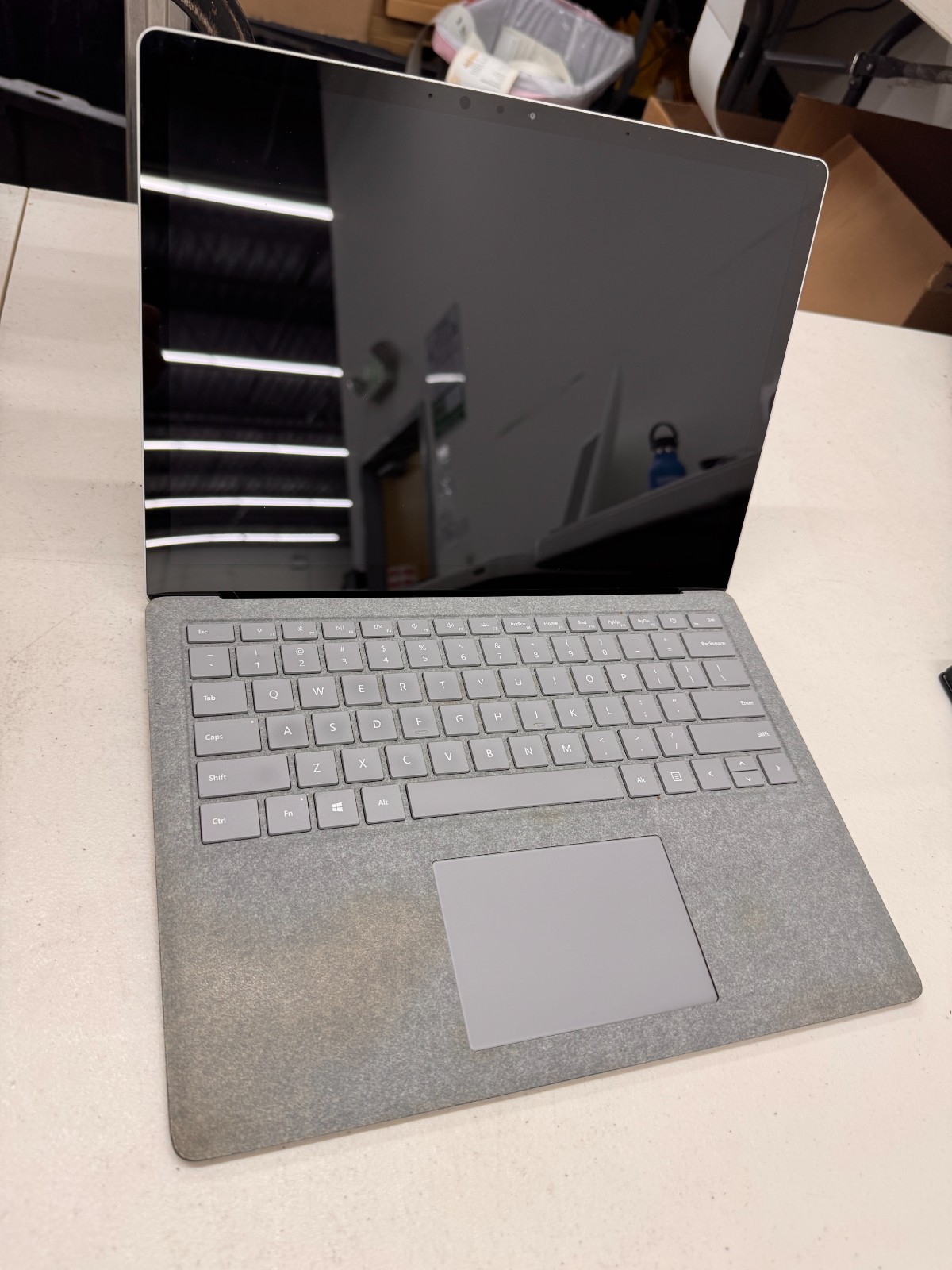 Microsoft Surface Laptop 1st Gen 13.5″ Touch i5-7200U 8GB RAM 256GB SSD