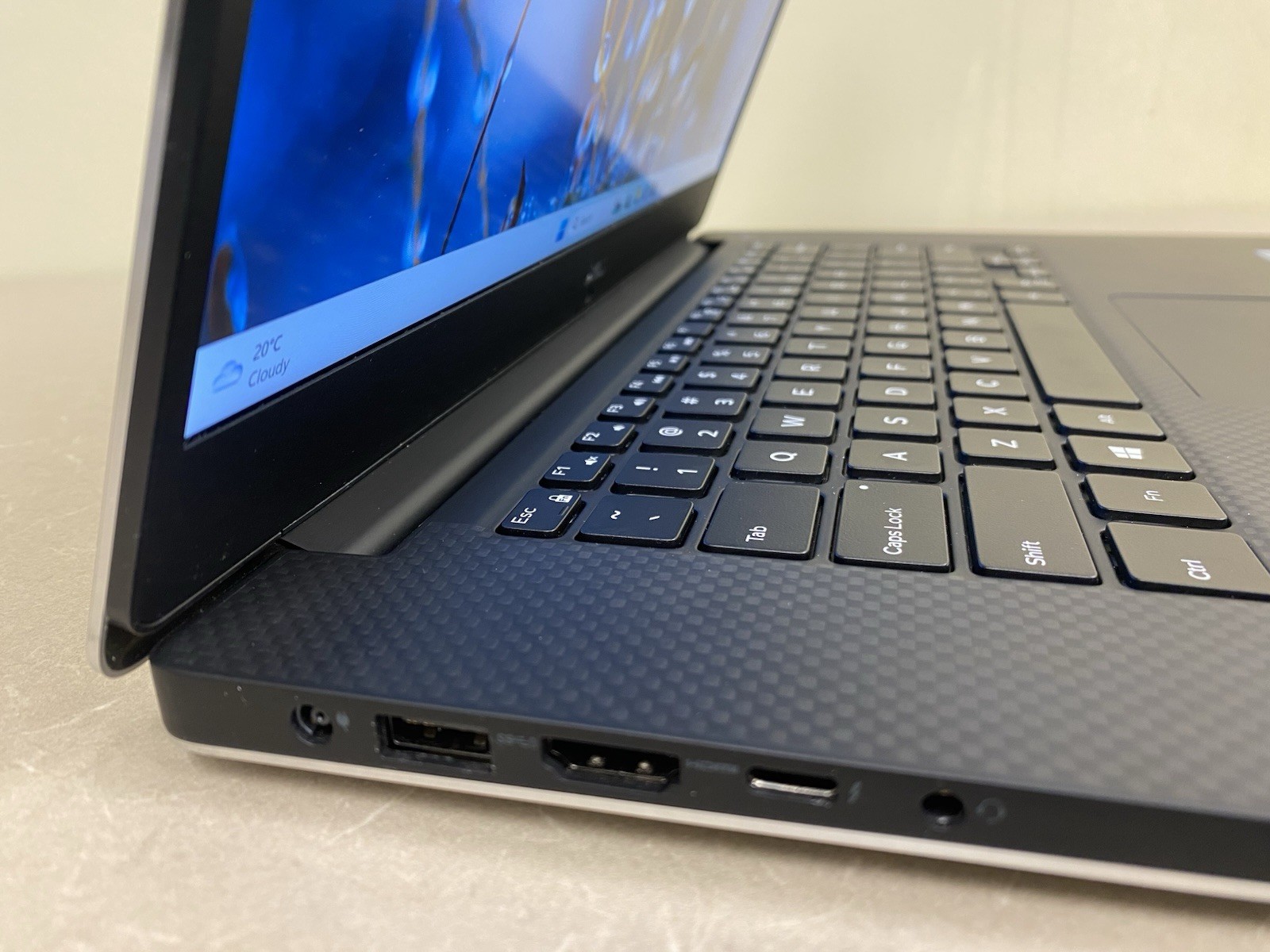 Dell Precision 5530, 15 inch (i7-8850H, 32 GB RAM, 1 TB SSD) Quadro P2000 4GB