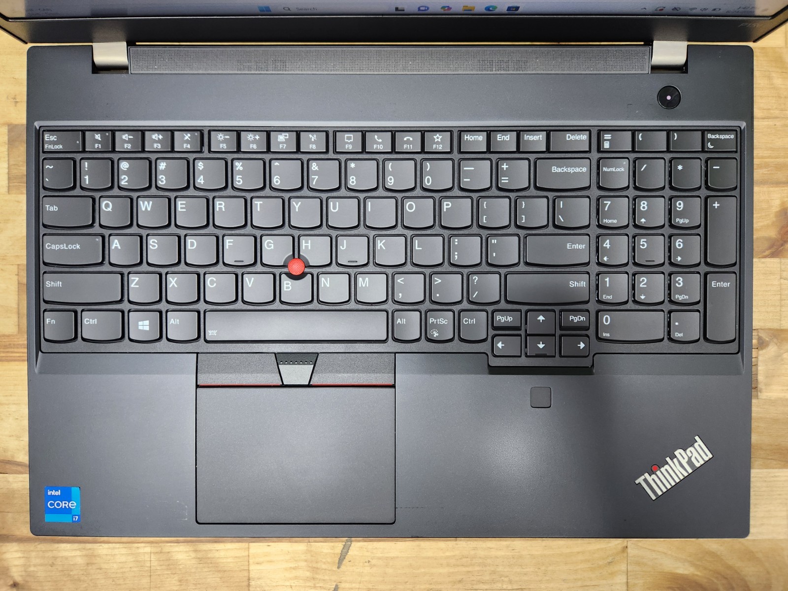 Lenovo ThinkPad P15v Gen 2 15.6″ FHD i7-11800H 16GB Nvi. T600 Windows 11 Pro ~