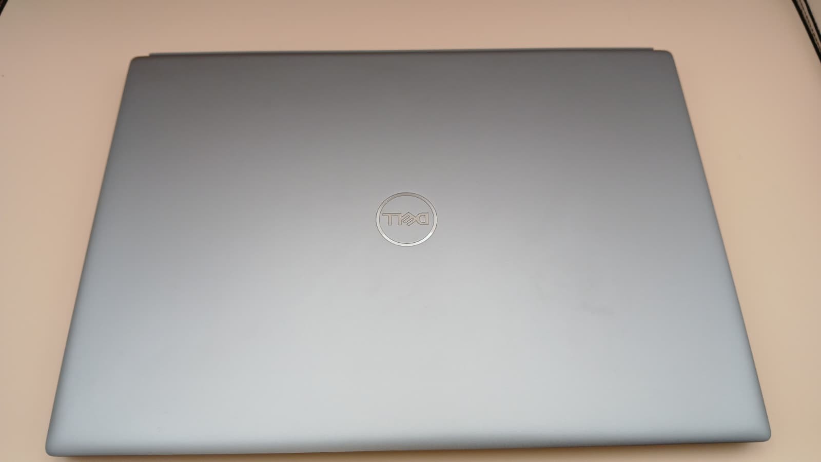 Dell Vostro 5620 16″ i5-1240P 16GB RAM 512GB SSD Win11 Pro Business Laptop