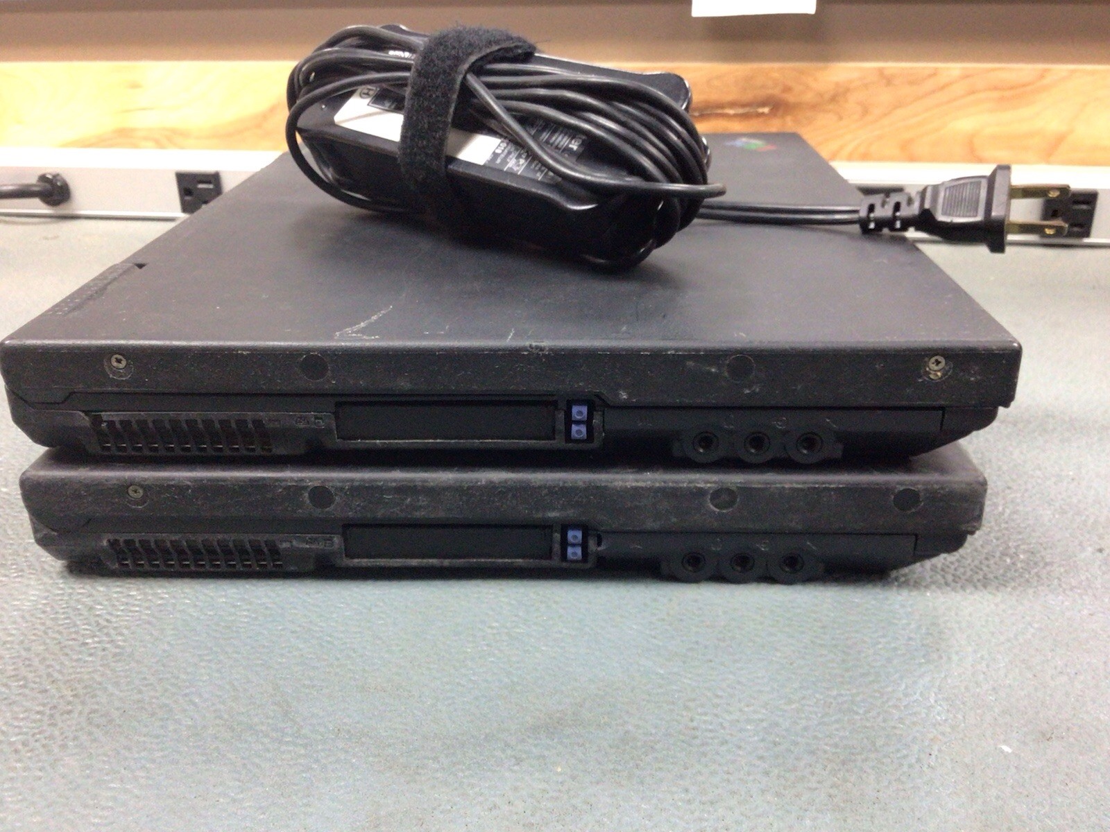 Lot 2x Vintage IBM ThinkPad T20 Series AS IS For Parts