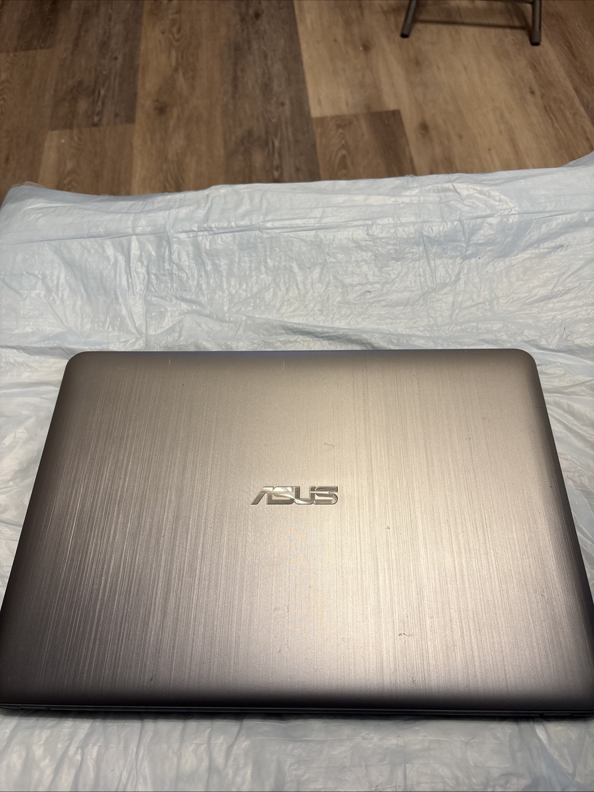 ASUS VivoBook Max X441BA 14″ AMD A6 4GB 500GB Laptop W/ Charger Windows10 *READ*