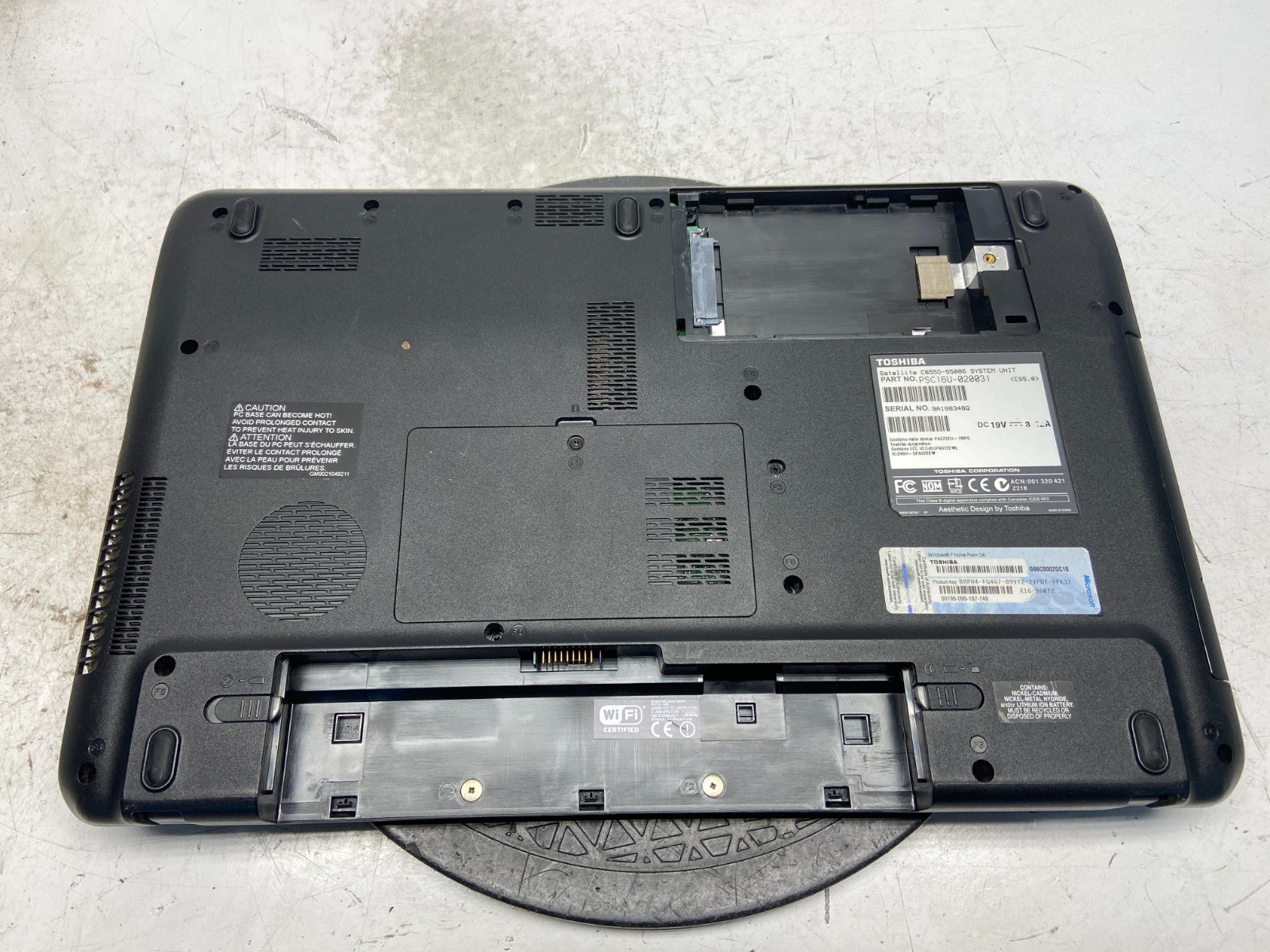 Toshiba Satellite C655D-S5086 AMD V Series V140 2.3GHz No RAM NO HDD – FOR PARTS