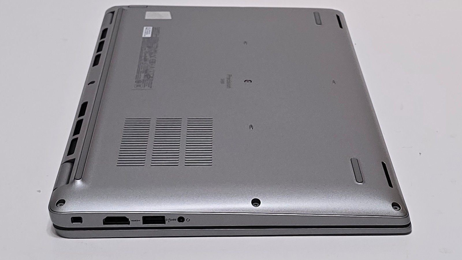 Dell Precision 3490 (Intel Ultra 7 165H CPU, 32 GB RAM 1 TB SSD) 14″ FHD Touch