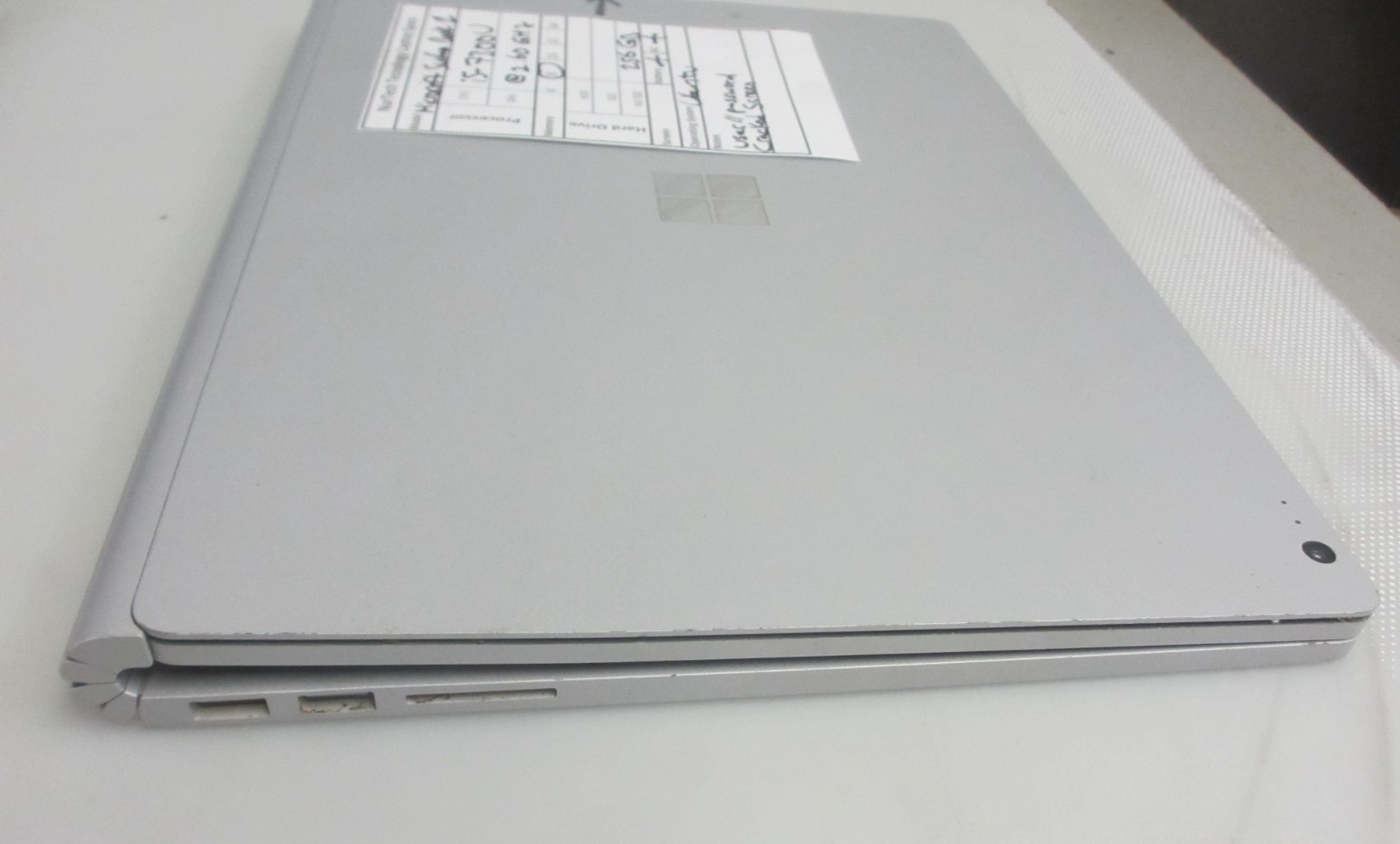 Microsoft Surface Book 2 i5-7300U 2.60GHz 8GB 256GB Ubuntu Laptop + AC READ
