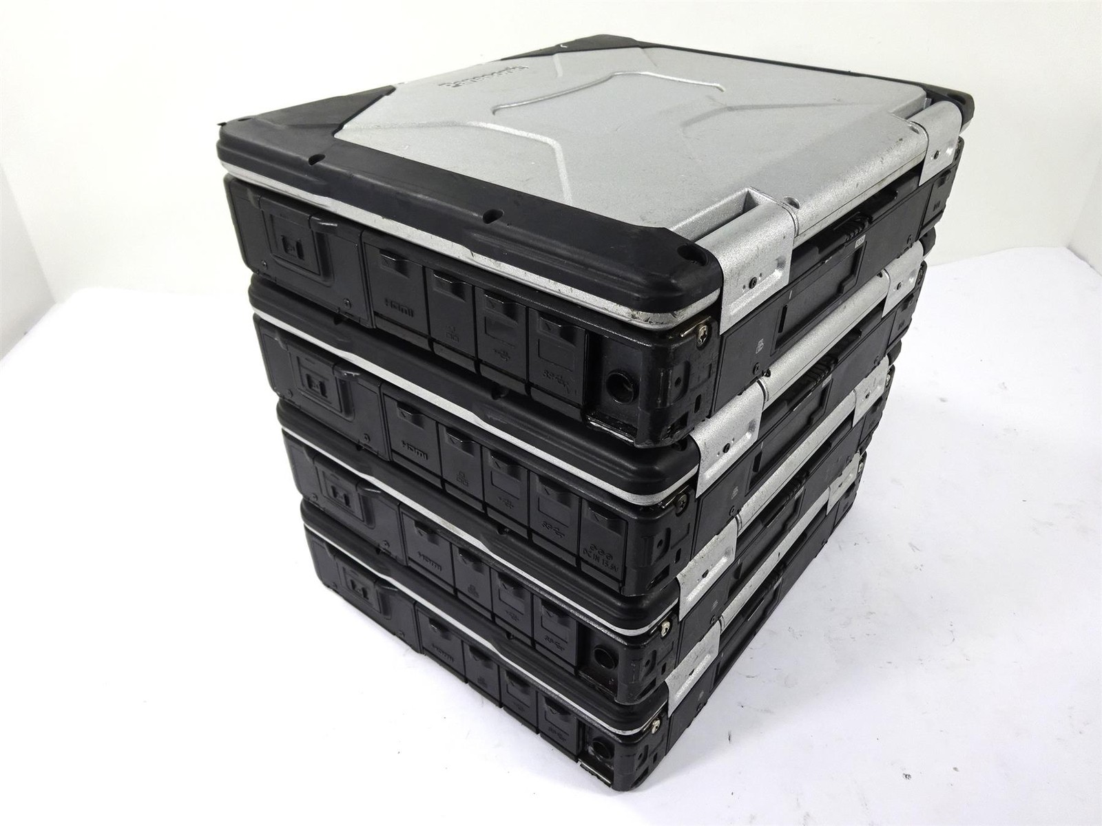 Lot 4 – Panasonic CF-31 MK5 Core i5-5300U 2.3GHz 8GB RAM – No Hard Drive