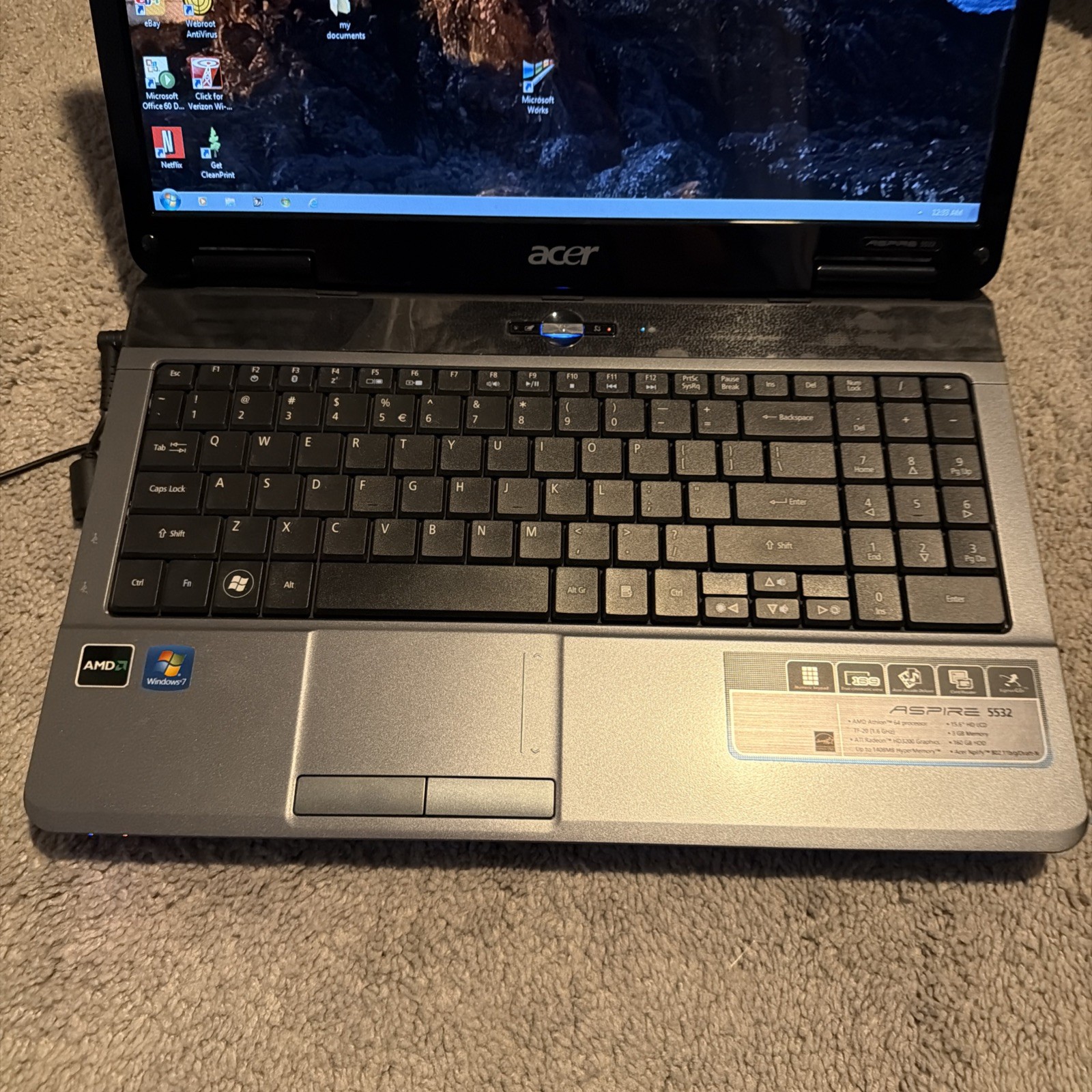 Acer Aspire 5532 Series Laptop Black USB 15.6″ HD LCD Display works good