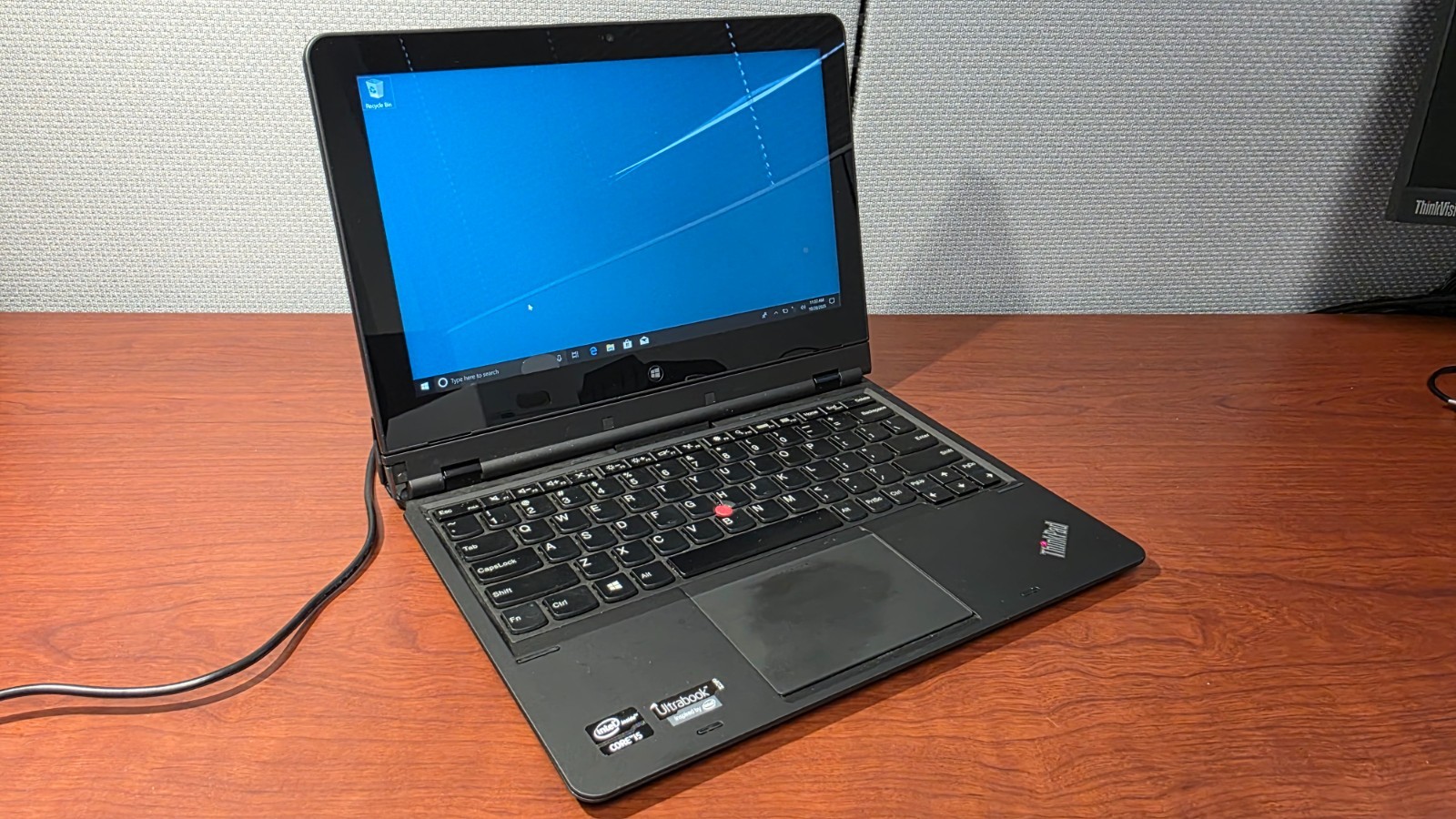 Lenovo ThinkPad Helix Ultrabook 2-in-1 Intel Core i5-3427U, 4gb RAM, 180gb HD