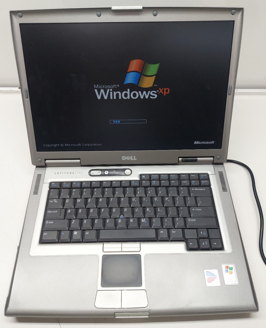 Vintage-Dell Latitude D810 Pentium M 1.73 GHz 512MB RAM 40GB HDD Windows XP Pro