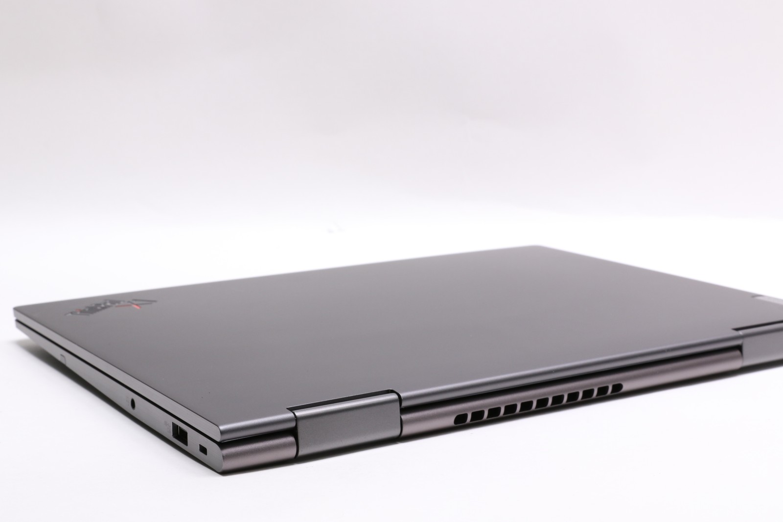 14″ UHD+ Lenovo Thinkpad X1 Yoga Gen 7, i7-1270P, 32GB, 512GB SSD, Touch, 4K!