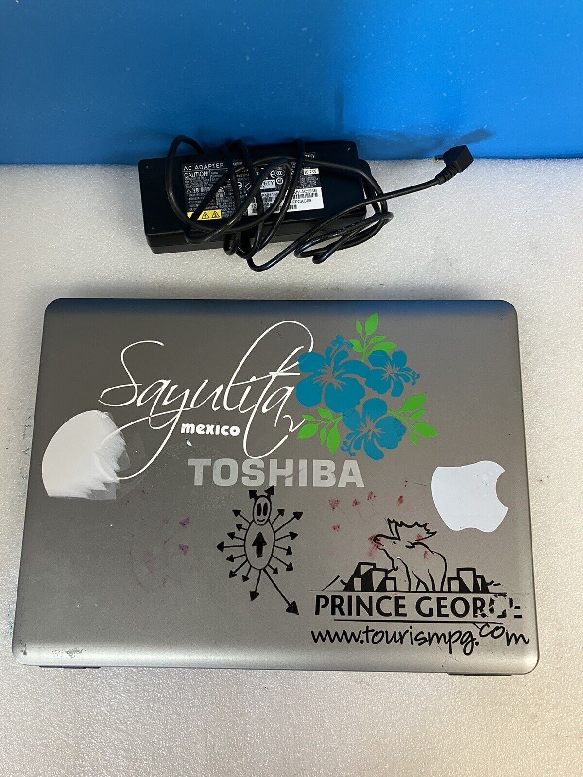 Toshiba Satellite Pro U400 13.3″ Laptop C2D T5870 3GB RAM, 300GB Windows XP SP3