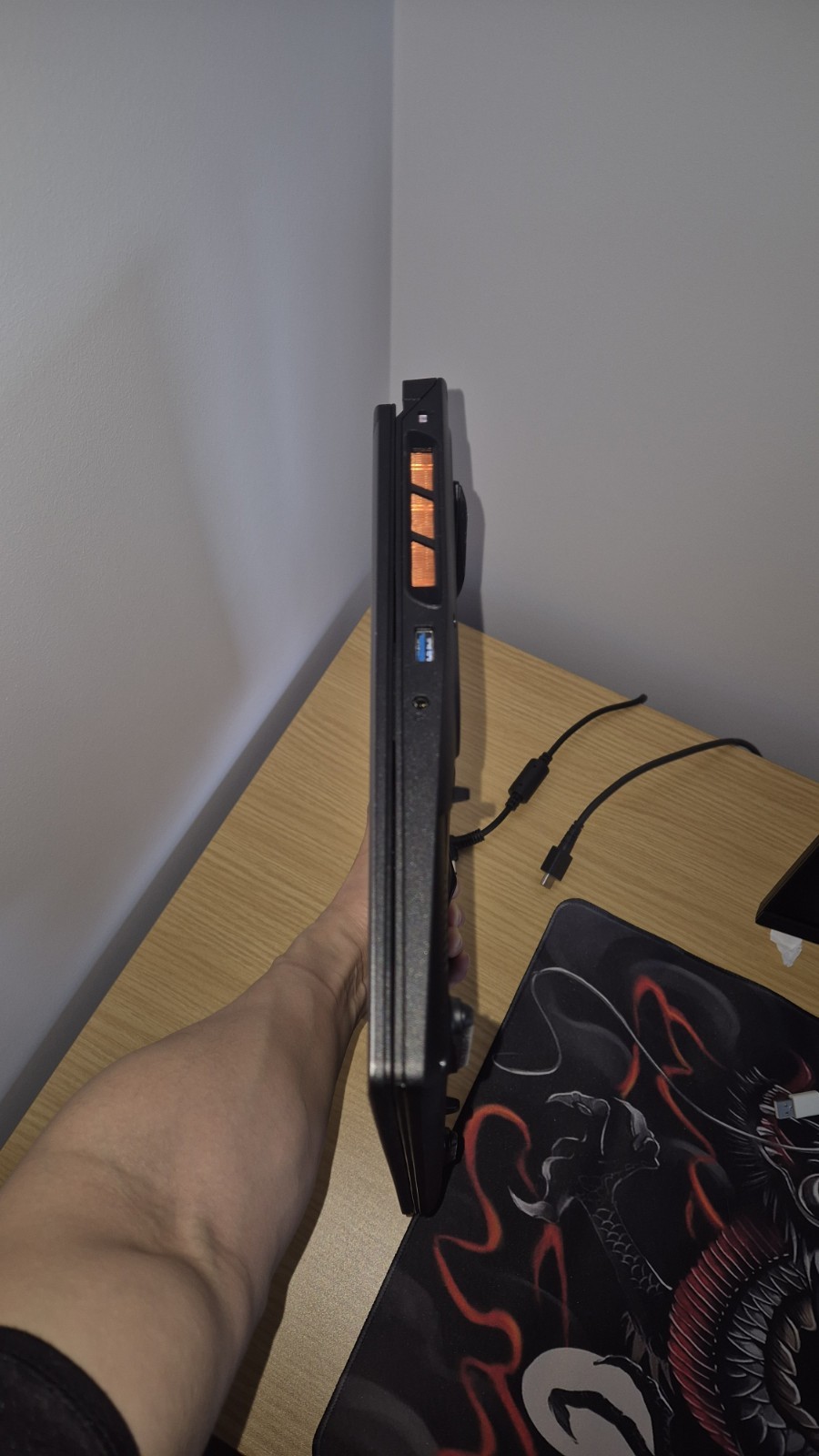 MSI Crosshair A16 HX D7WGKG 16in QHD+ 240Hz IPS Ryzen 9 7945HX RTX 5070 1TB SSD