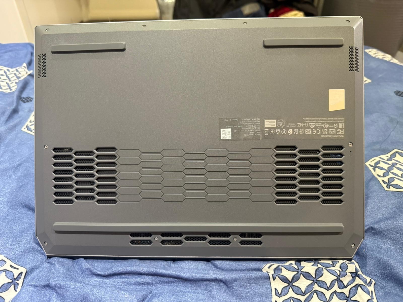 Lenovo LOQ 15.6″ FHD 144Hz AMD Ryzen 7-7435HS 24GB 512GB RTX4050 Gaming Laptop