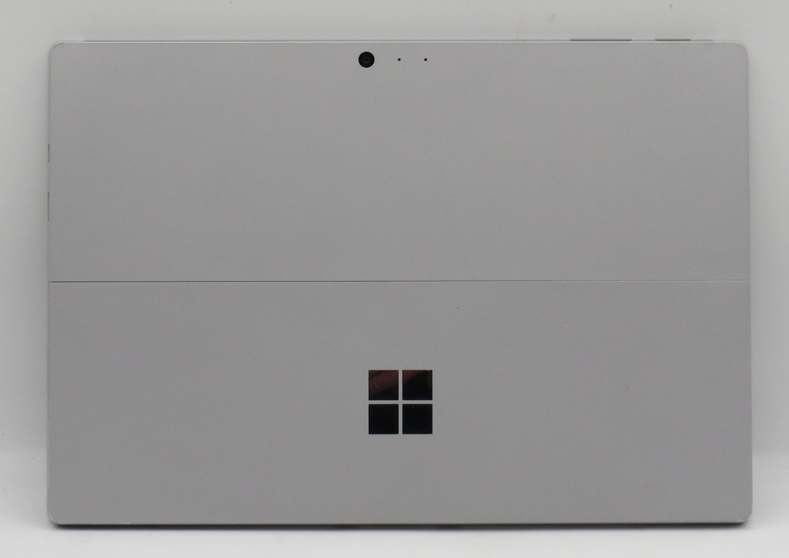 Microsoft Surface Pro 4 i7-6650U@2.2GHz 8GB RAM 12″ 256GB HD No OS/AC