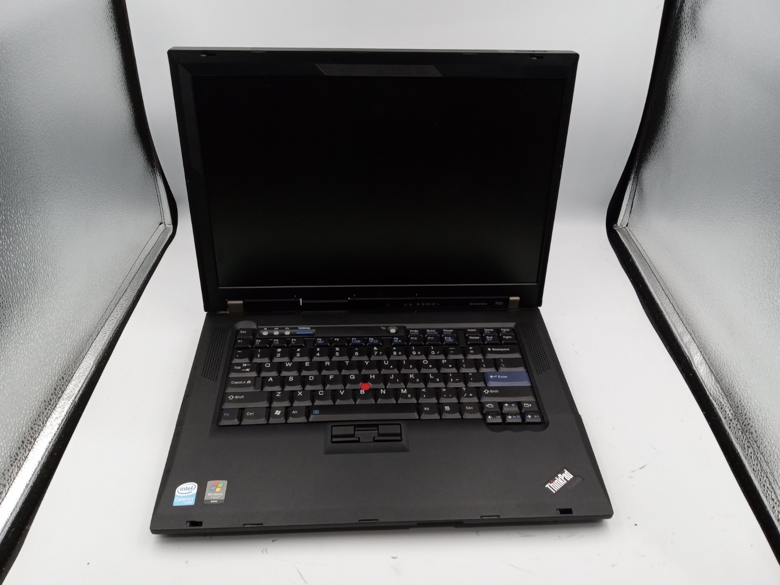 Lenovo Thinkpad R61 15″ Laptop Intel Celeron CPU – POWERS ON – READ -RR