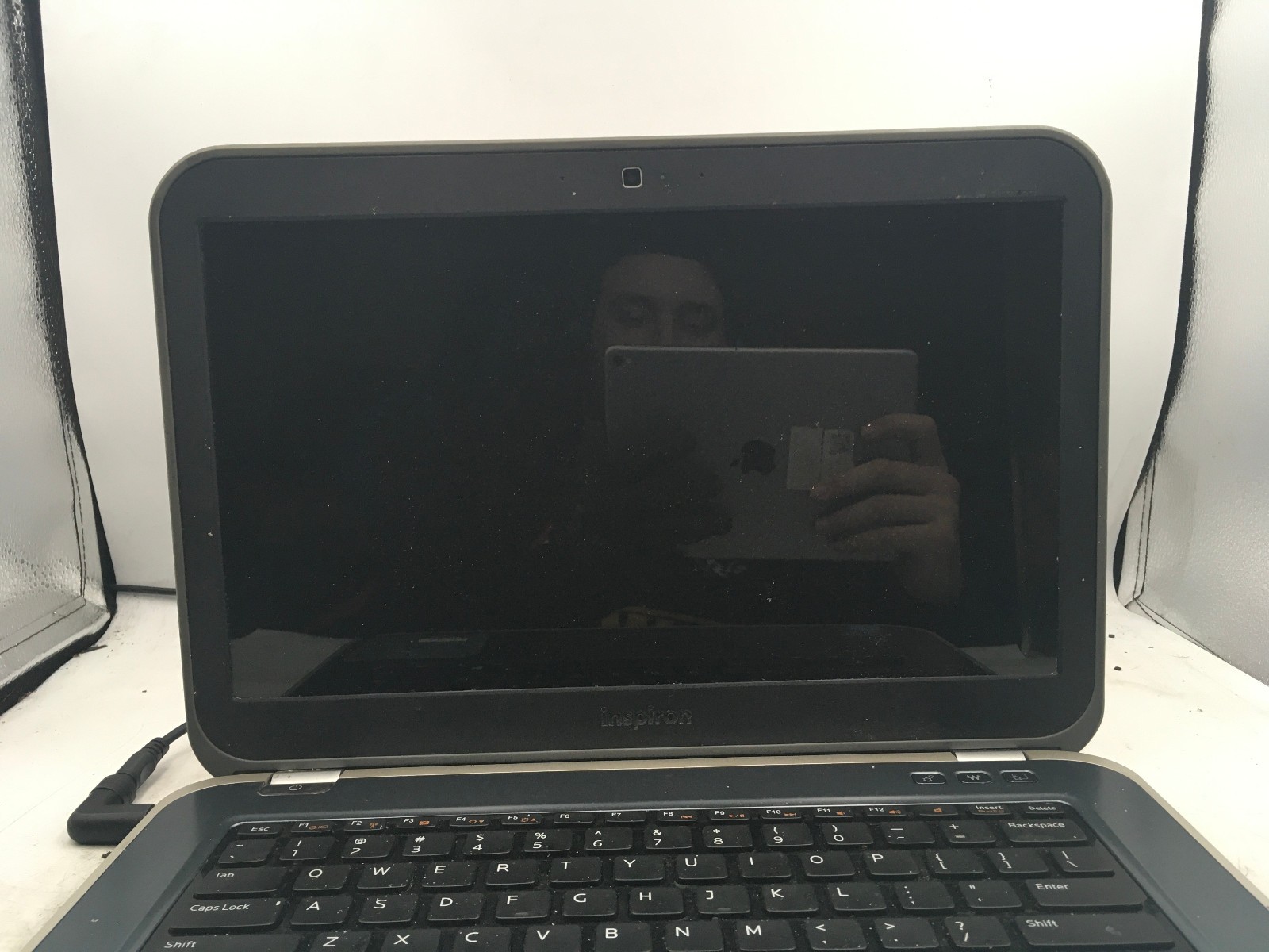 DELL INSPIRON 14Z 5423 – FOR PARTS/NO BOOT – INTEL I7-3517U – NO RAM – READ – BB