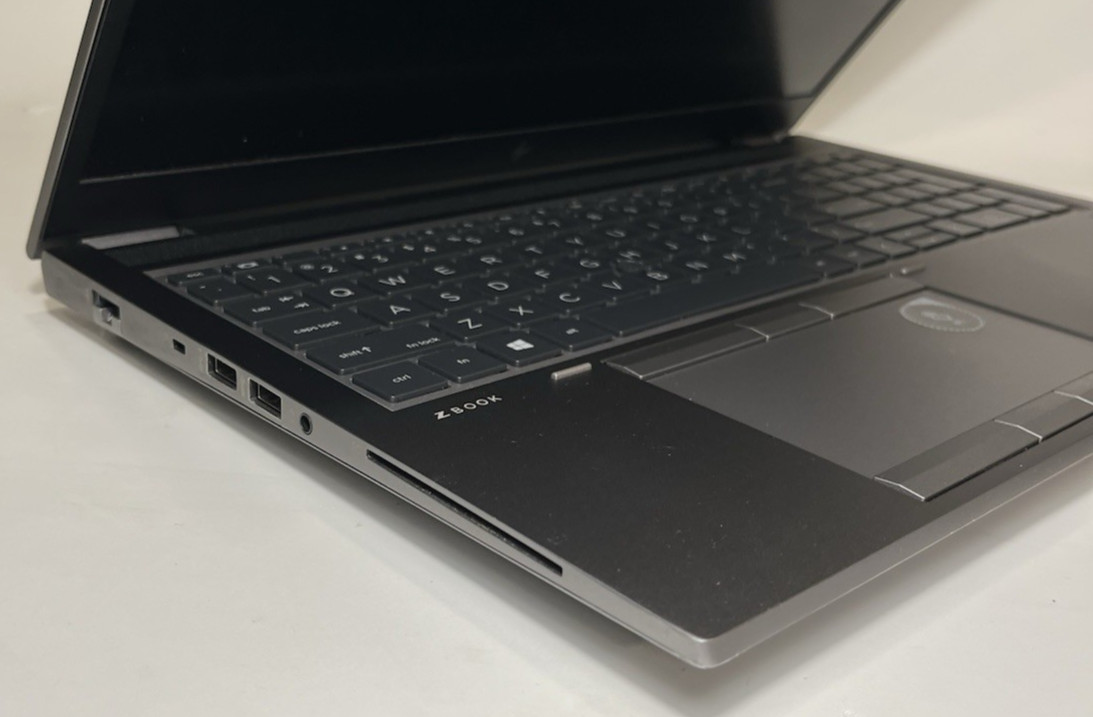 HP ZBook Fury 15 G7 i7-10850H – 16GB RAM – 512GB NVMe – 4GB T2000 – W11P- w A/C