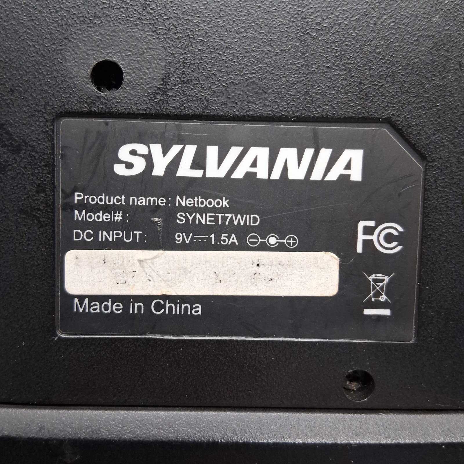 Sylvania 7″ SYNET7WID NetBook Windows Embedded CE Computer “For Parts or Repair”