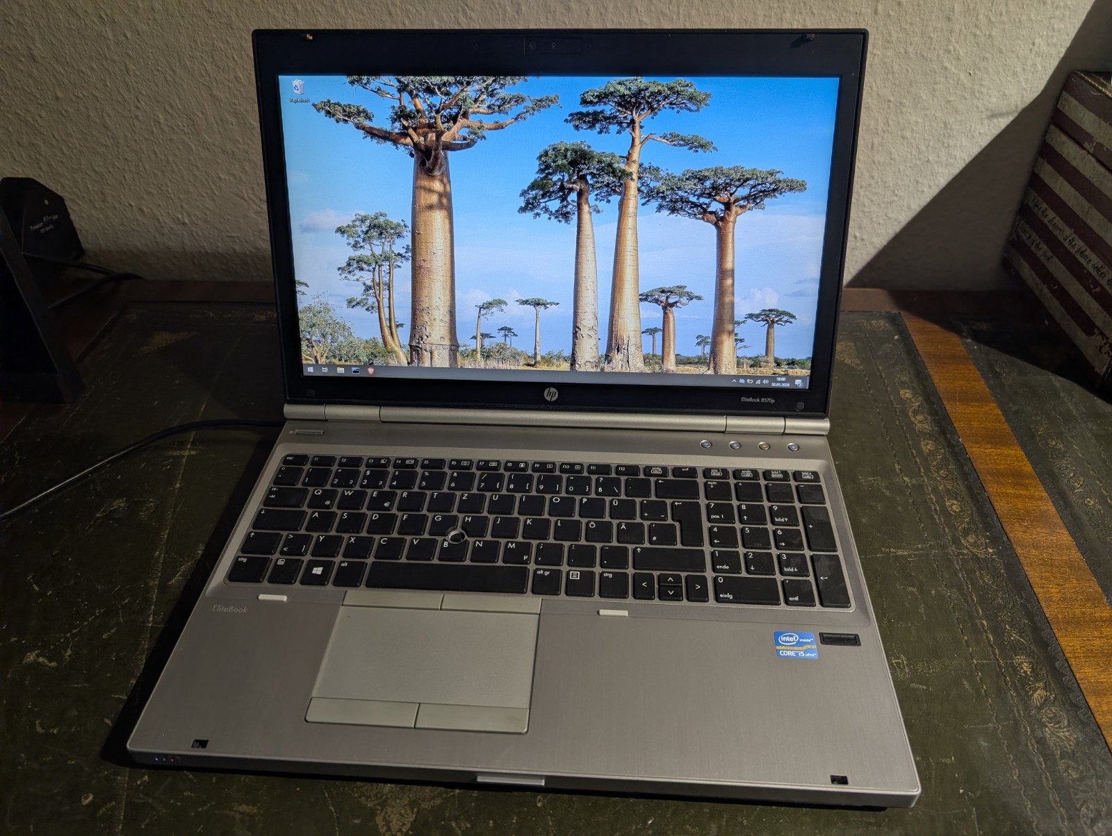 HP Elitebook 8570p intel Core i5 vPro 2.8Ghz, 8GB RAM, 128GB SSD, Win 10, DOCK