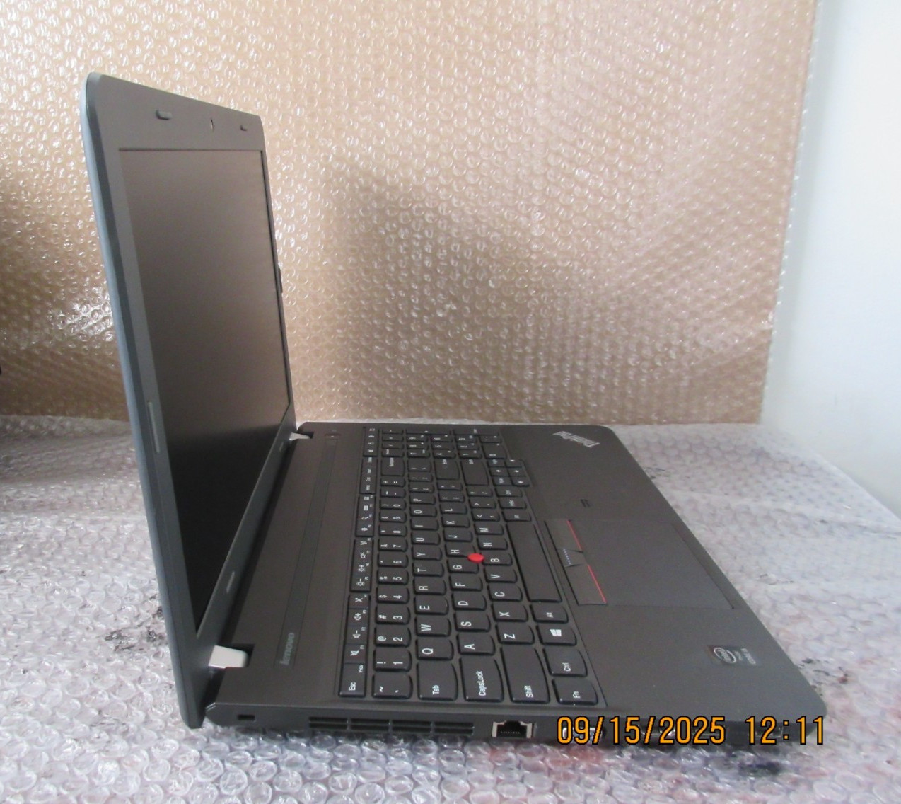 Lenovo ThinkPad E550 Laptop Core i3-4th @ 1.70GHz 4GB RAM 128GB SSD READ DESC.