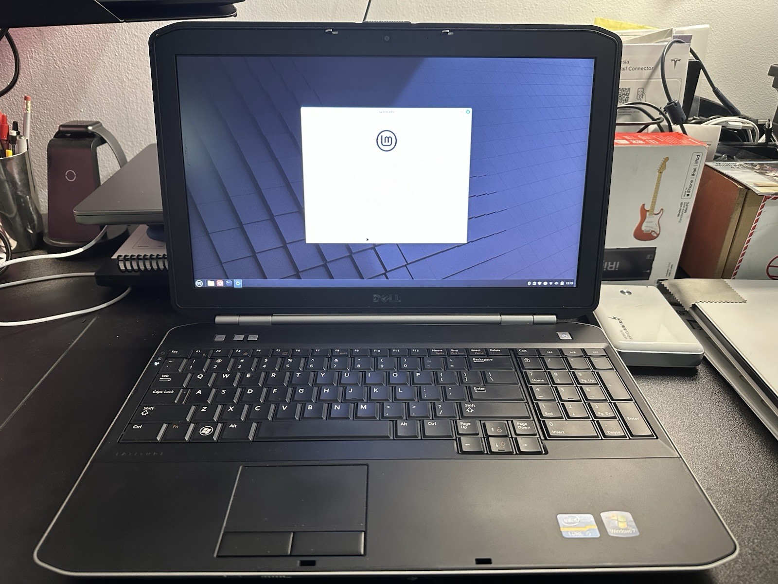 Dell Latitude E5520 Intel Core I5-2520M 2.50 GHz, 16GB RAM, 250GB SSD