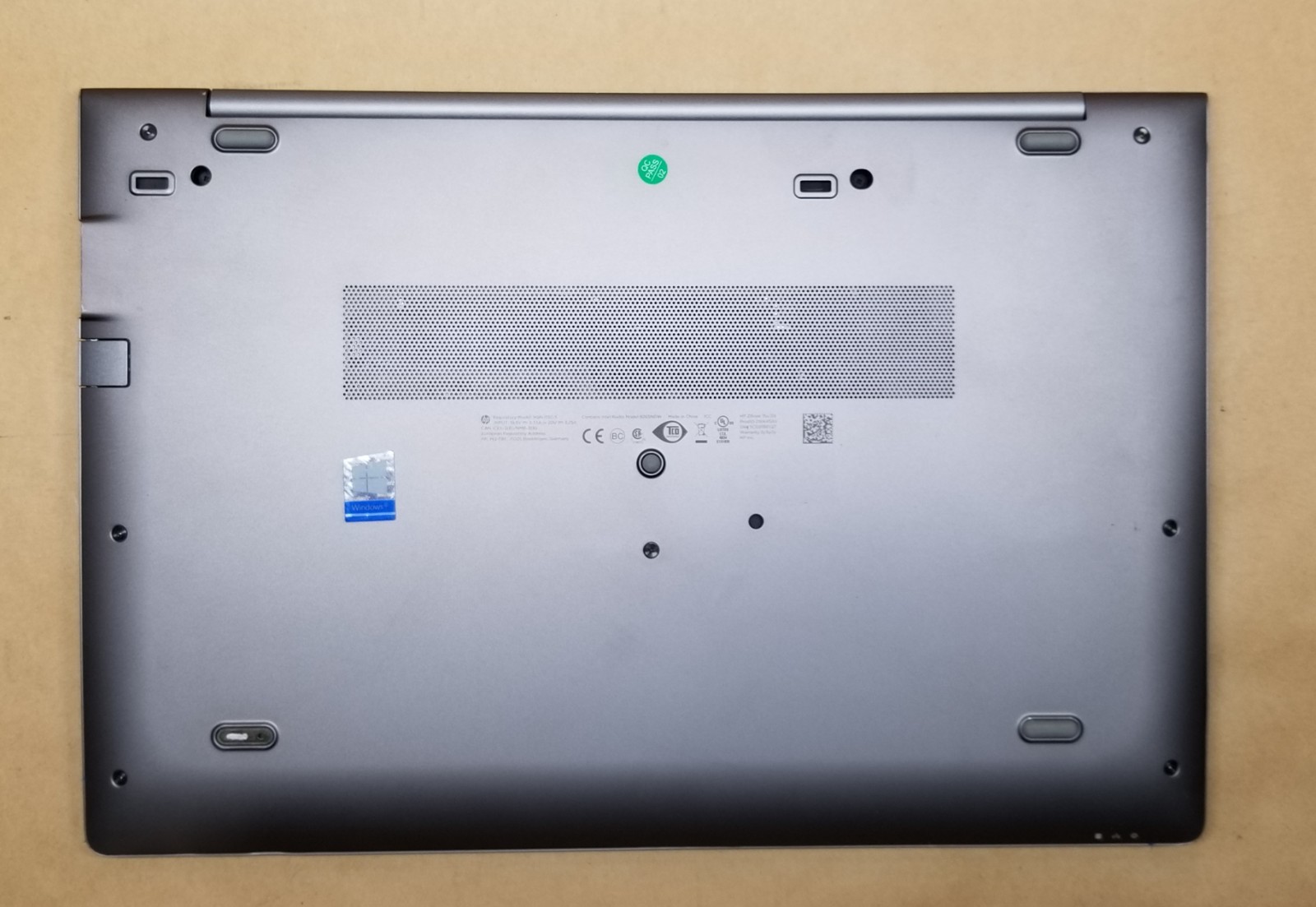 HP Zbook 15u G5 15.6″ Laptop i7-8550U,16GB RAM 256GB SSD PRO WX 3100 WIN 11 PRO