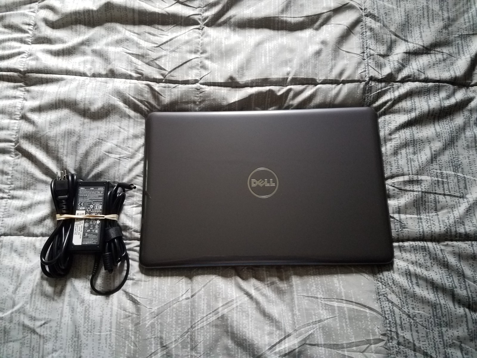 Dell Inspiron 5567 15.6″ Touchscreen Laptop with Windows 11 Home (2)TLM