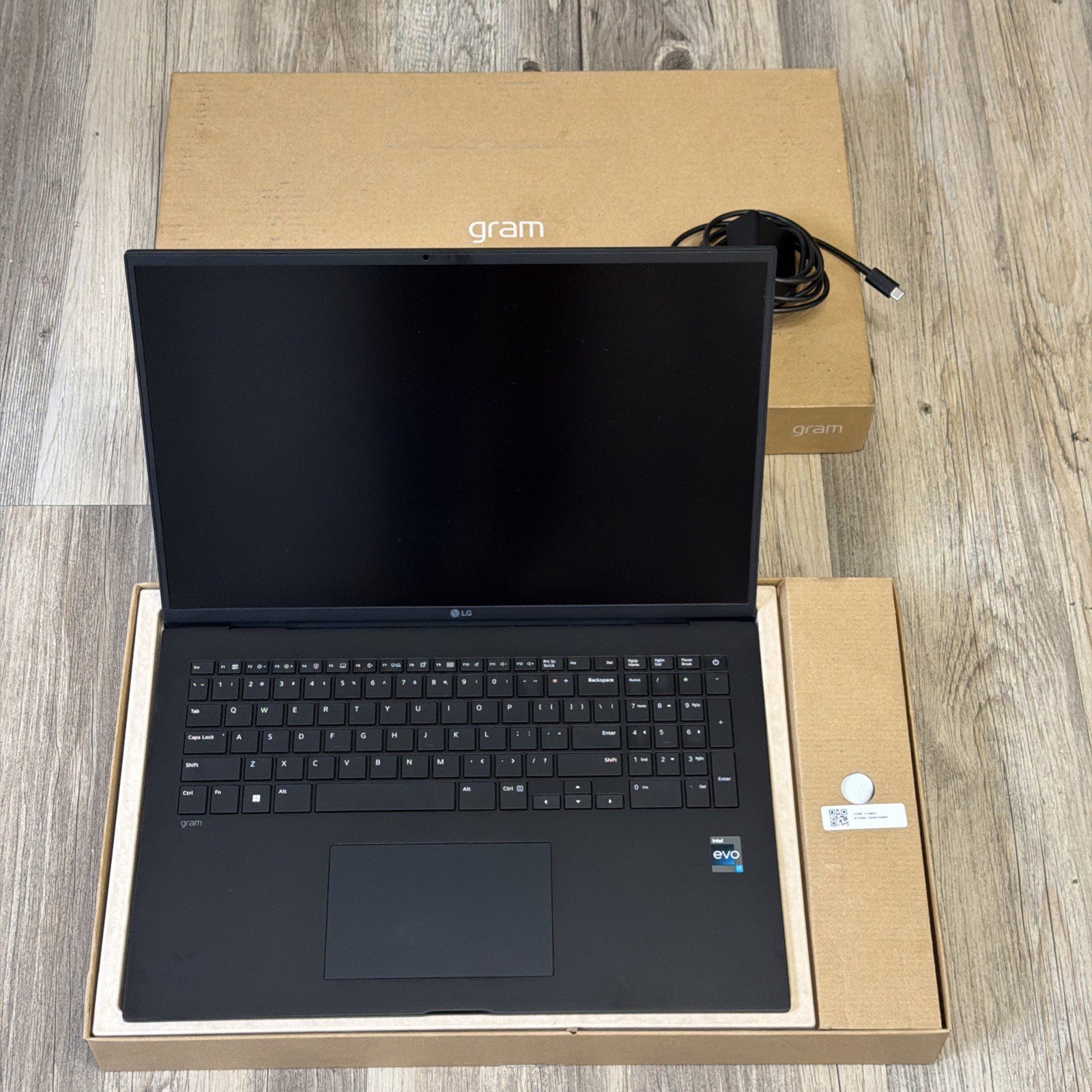 LG Gram 17Z90R-H 17″ i7-1360P 2.2GHz 16GB RAM 1TB SSD In Great Condition