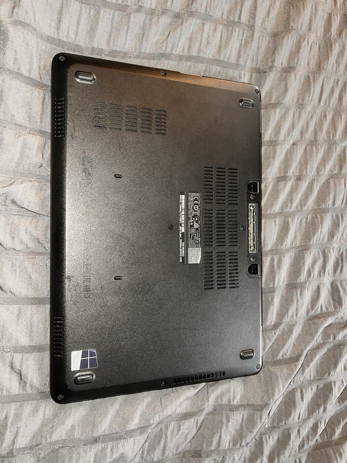 Dell Latitude E5270 12.5″ i5-6300U 2.50GHz 8GB DDR4 256GB SSD Win 10 Pro Laptop