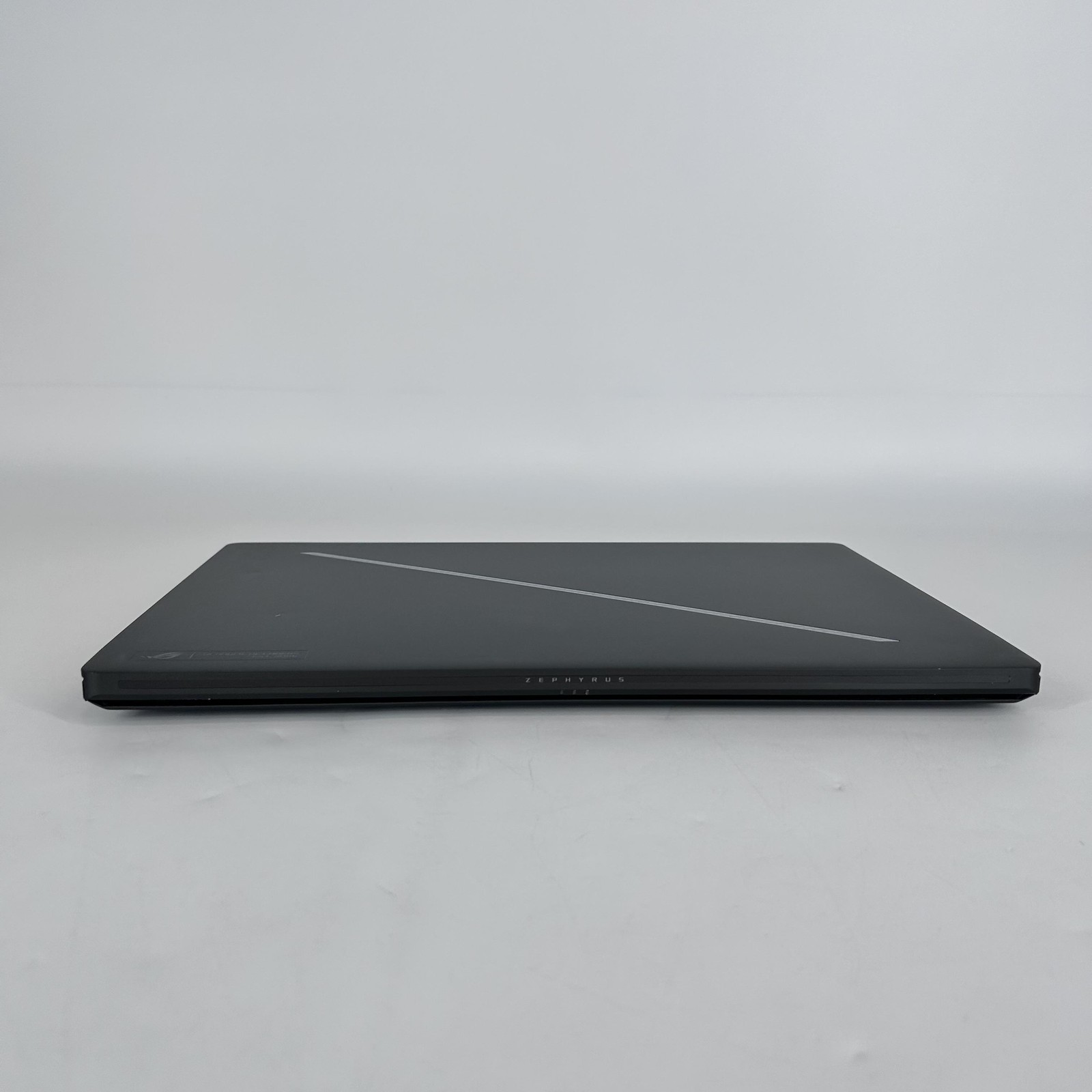 Asus ROG Zephyrus G16 GU605 16 240Hz QHD+ 2.9GHz Ultra 9 285H 32GB 2TB RTX 5080