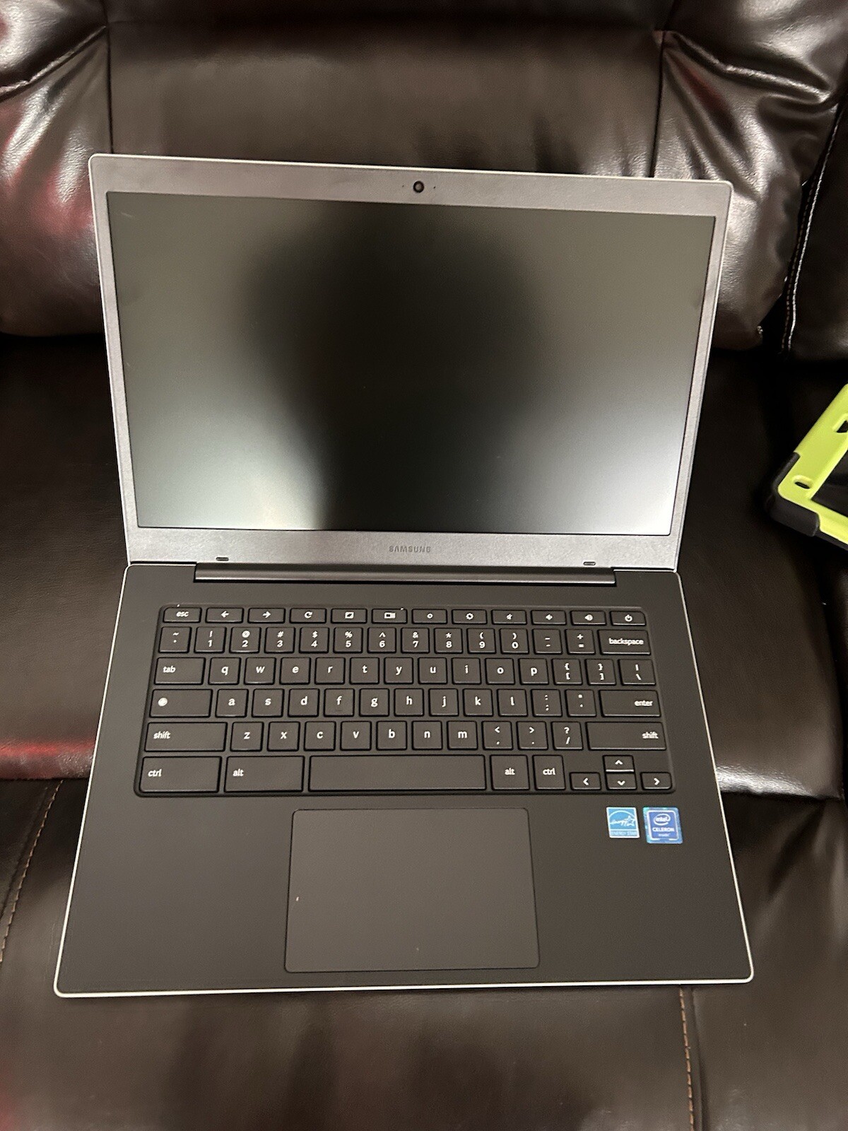 Samsung Galaxy Chromebook Go 14″ (32GB eMMC, Intel Celeron N, 2.80 GHz, 4GB