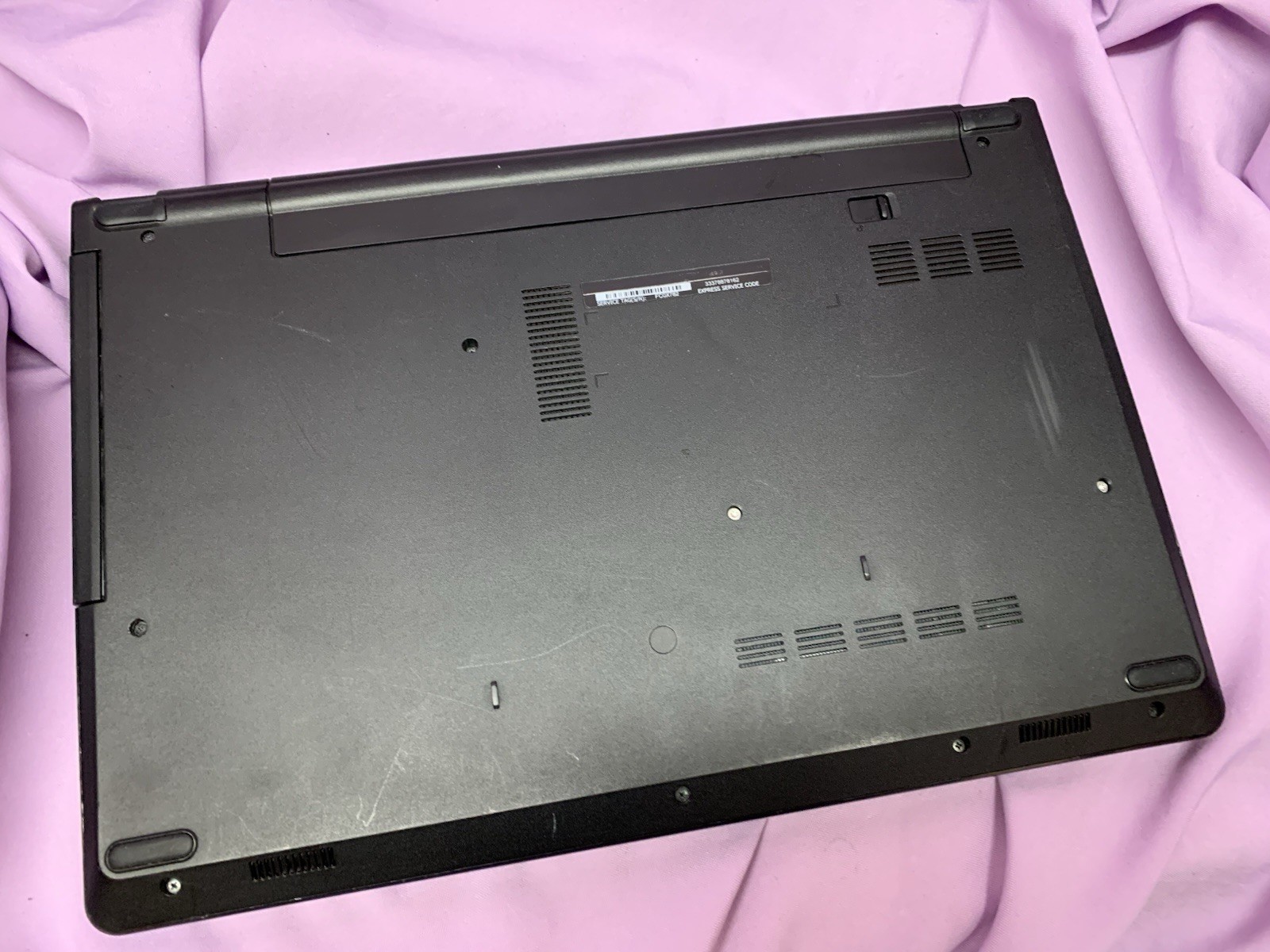 Dell Inspiron 15 P47F 15.6″ Laptop. Read Description
