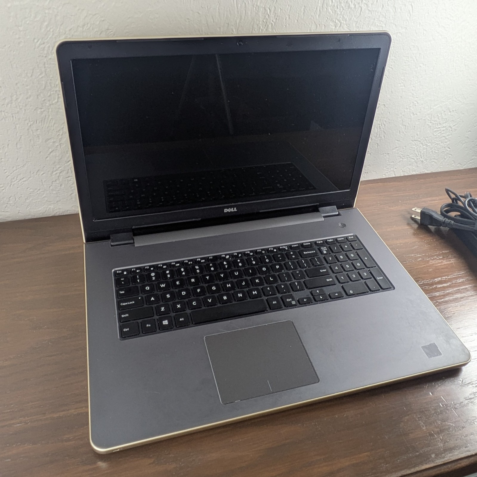 DELL INSPIRON 5755 Laptop AMD A8 Radeon R5 12 GB RAM Windows 10 480GB SSD Gold