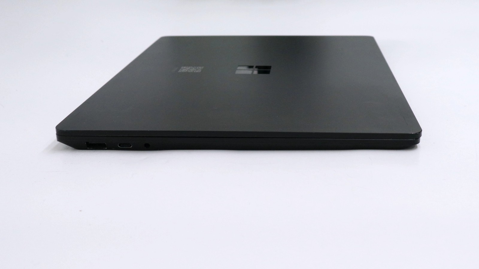 Microsoft Surface Laptop 3 14″ i7-1065g7 16GB 512GB – Good