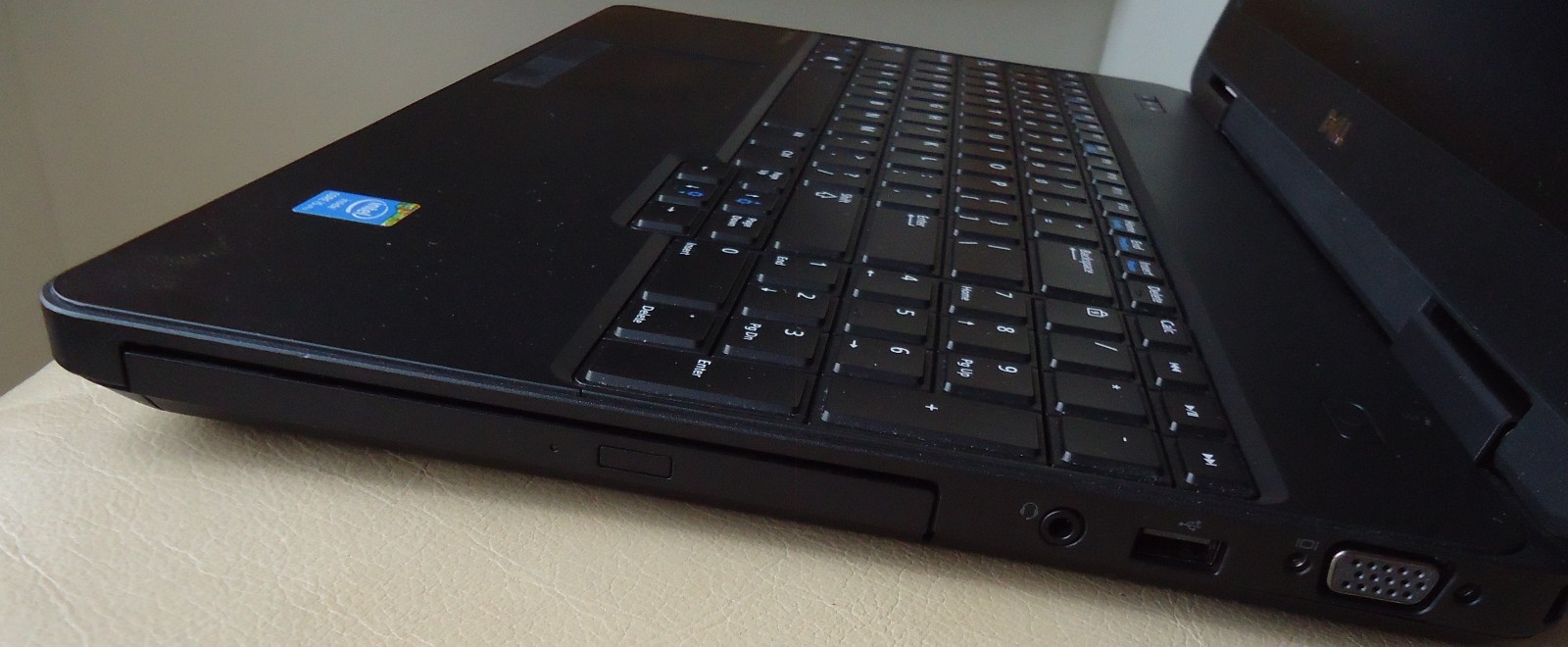 DELL LATITUDE E5540 Core i5-4200U 1.60GHz 500GB 8GB WINDOWS 7 Pro MS Office