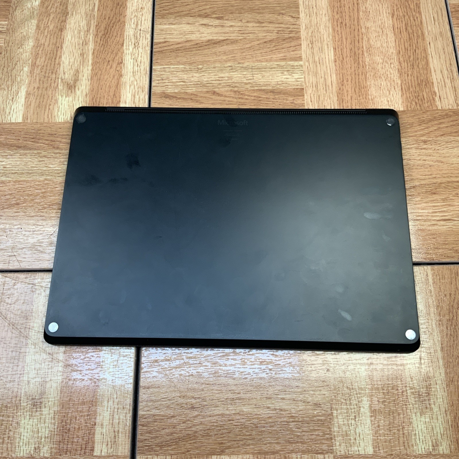 Microsoft Surface Laptop 2 Intel i5-8250U 8GB RAM 256 GB SSD Win 11 Pro