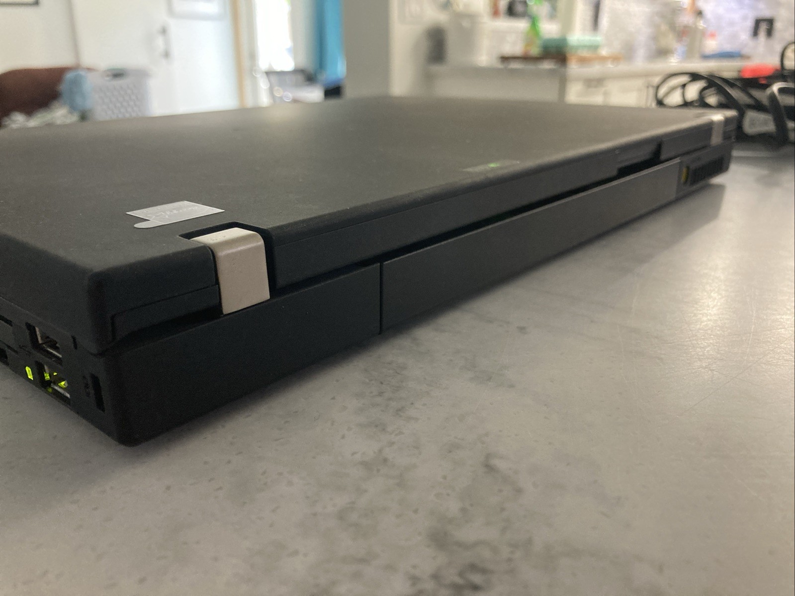 Lenovo ThinkPad T61 15.4” 4gb RAM 500gb HDD Charger Included Good Battery