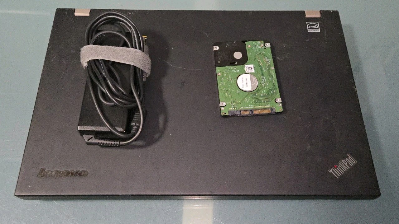 Lenovo ThinkPad T530 INTEL i5-3330M 2.60 GHz 4GB Ram, 1TB HHD Win 10 Pro READ!