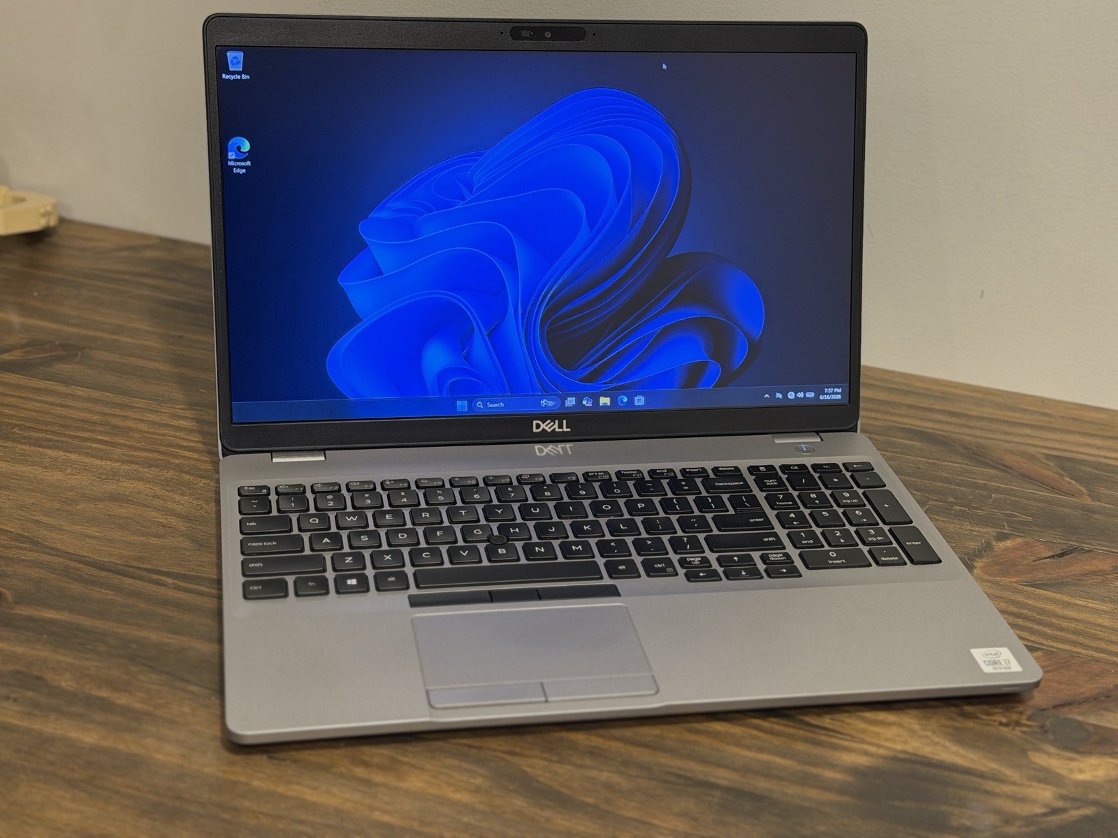 Dell Latitude 5510 15.6″ 1.80GHz i7-10610U | 256GB SSD | 16GB RAM | W11 PRO READ