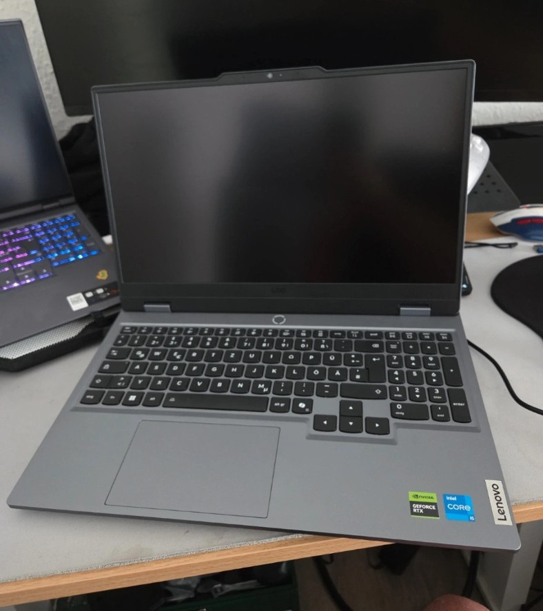 Lenovo LOQ 15.6 inch Core i5-13450HX 16GB 512GB SSD RTX 5050 Grey
