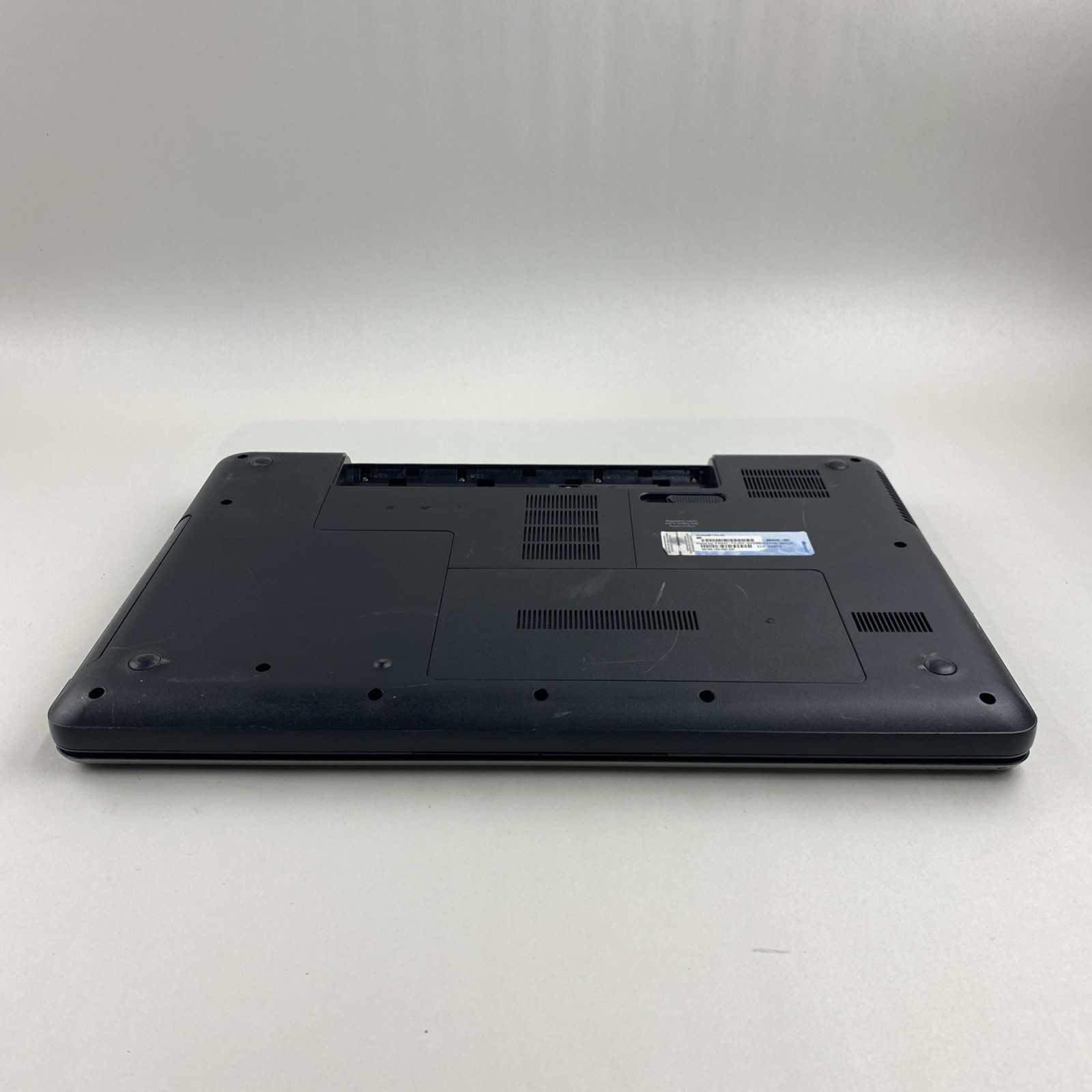 HP 630 Intel Core i3-2310M 2.10GHz 4GB RAM 15.6″ No Battery No HDD No OS