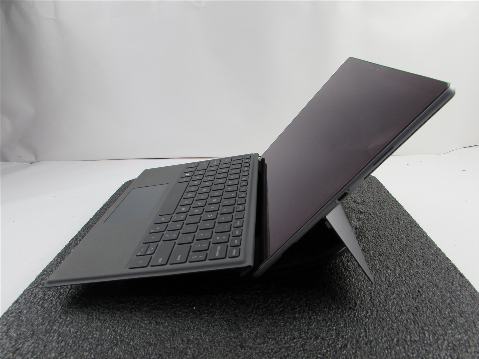 DELL LATITUDE 7320 (Detachable) 1920X1280 I5-1140G7 256GB 16GB RAM NO O.S/BATT