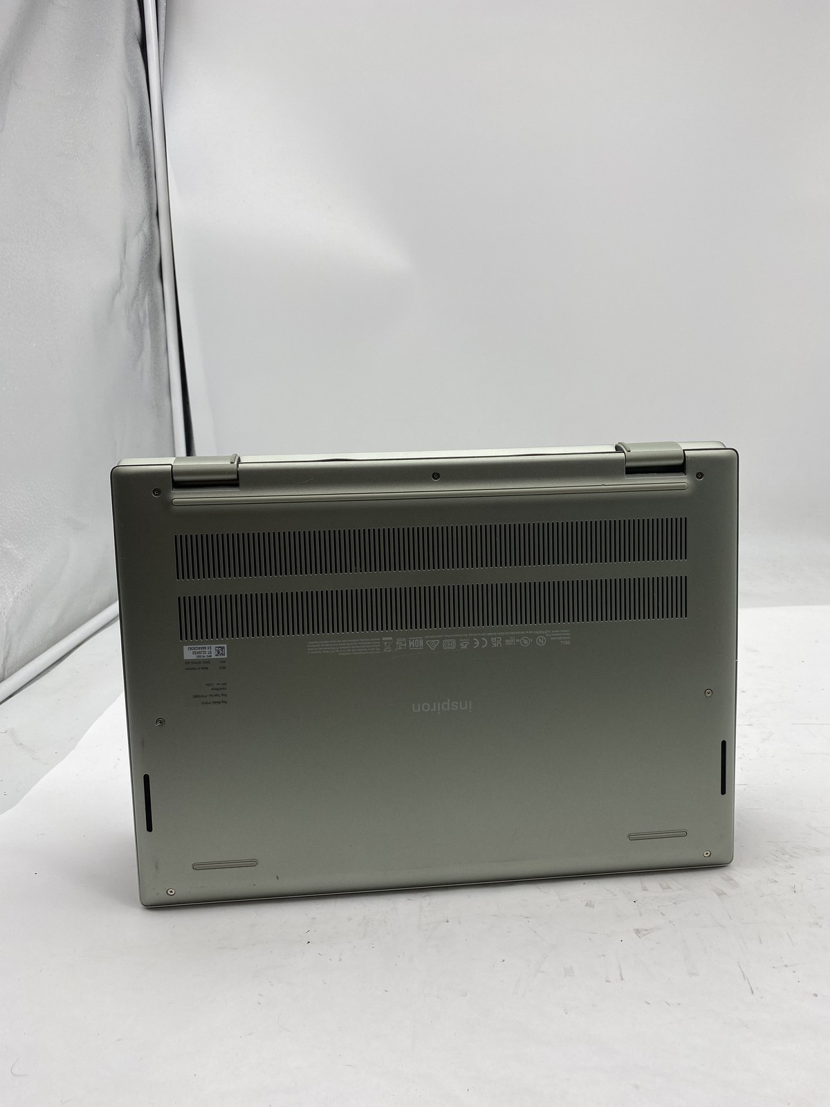 Dell Inspiron 14 7425 Laptop AMD RYZEN 7 5825U – No RAM No HDD Touch Screen