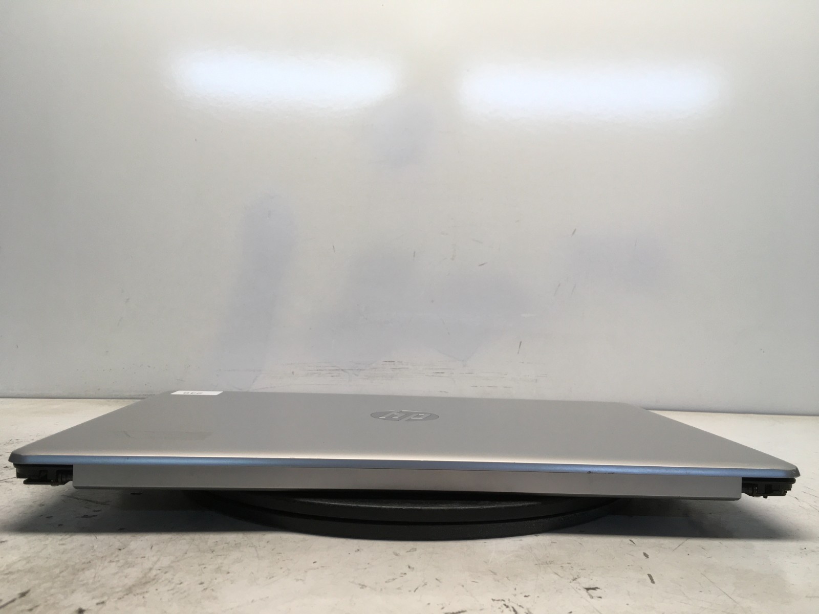 HP 17-CA1 AMD Ryzen 3 3200U 2600MHz 4 GB NO HDD