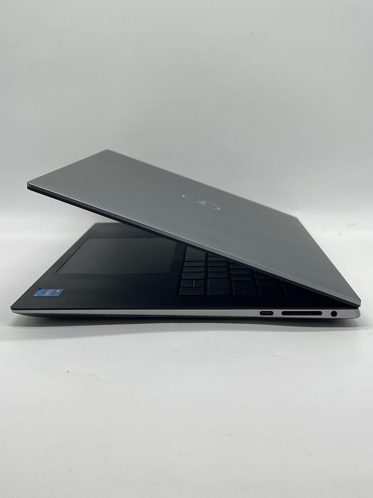 Dell Precision 5560 15.6″ Core i7-11800H 32GB RAM 512GB SSD – For Parts